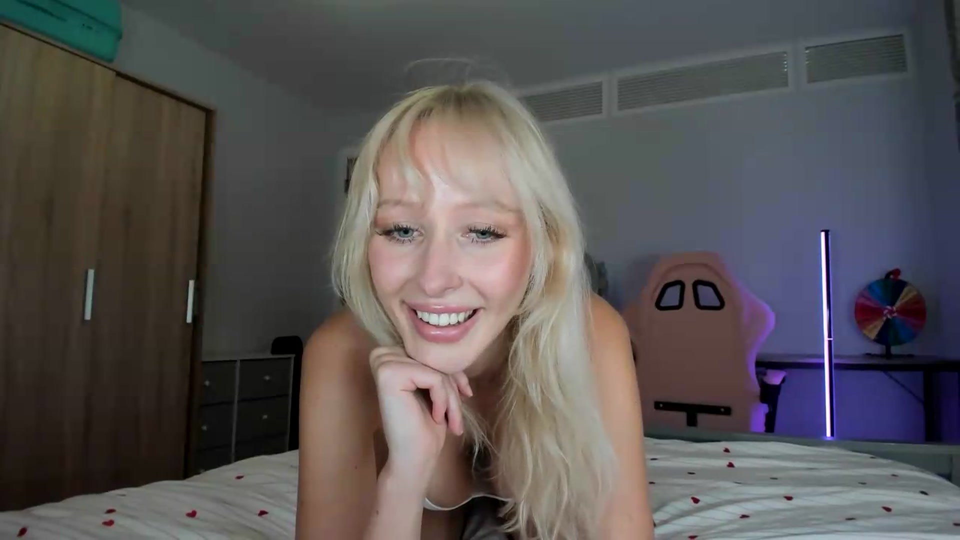 Gallery image thumbnail from Lamantina's myfreecams stream on, 07/21/2026, 22:50 image 7 of 20