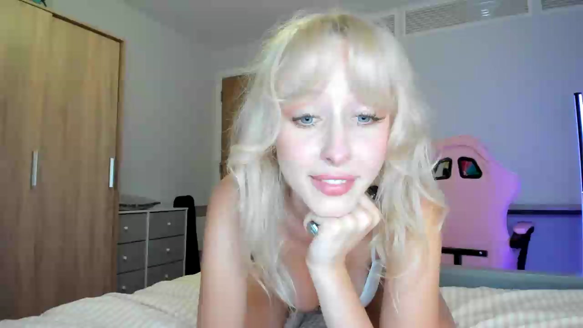 Gallery image thumbnail from Lamantina's myfreecams stream on, 07/27/2026, 22:51 image 1 of 20