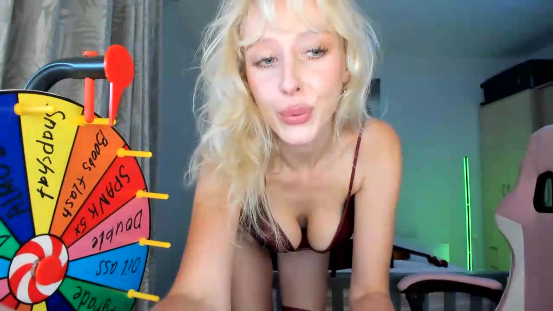 Gallery image thumbnail from Lamantina's myfreecams stream on, 07/28/2026, 23:35 image 6 of 20