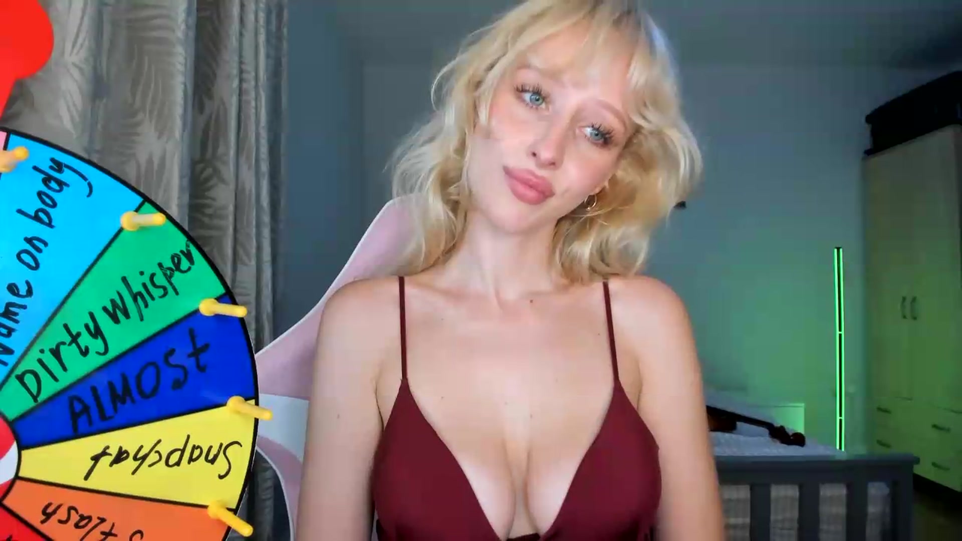 Gallery image thumbnail from Lamantina's myfreecams stream on, 07/28/2026, 23:35 image 18 of 20