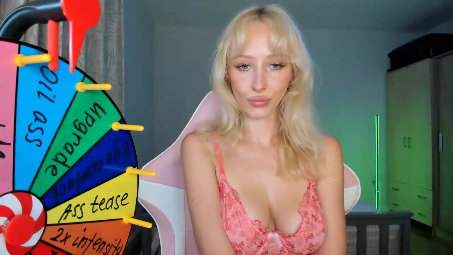 Gallery image thumbnail from Lamantina's myfreecams stream on, 07/29/2026, 22:50 image 16 of 20
