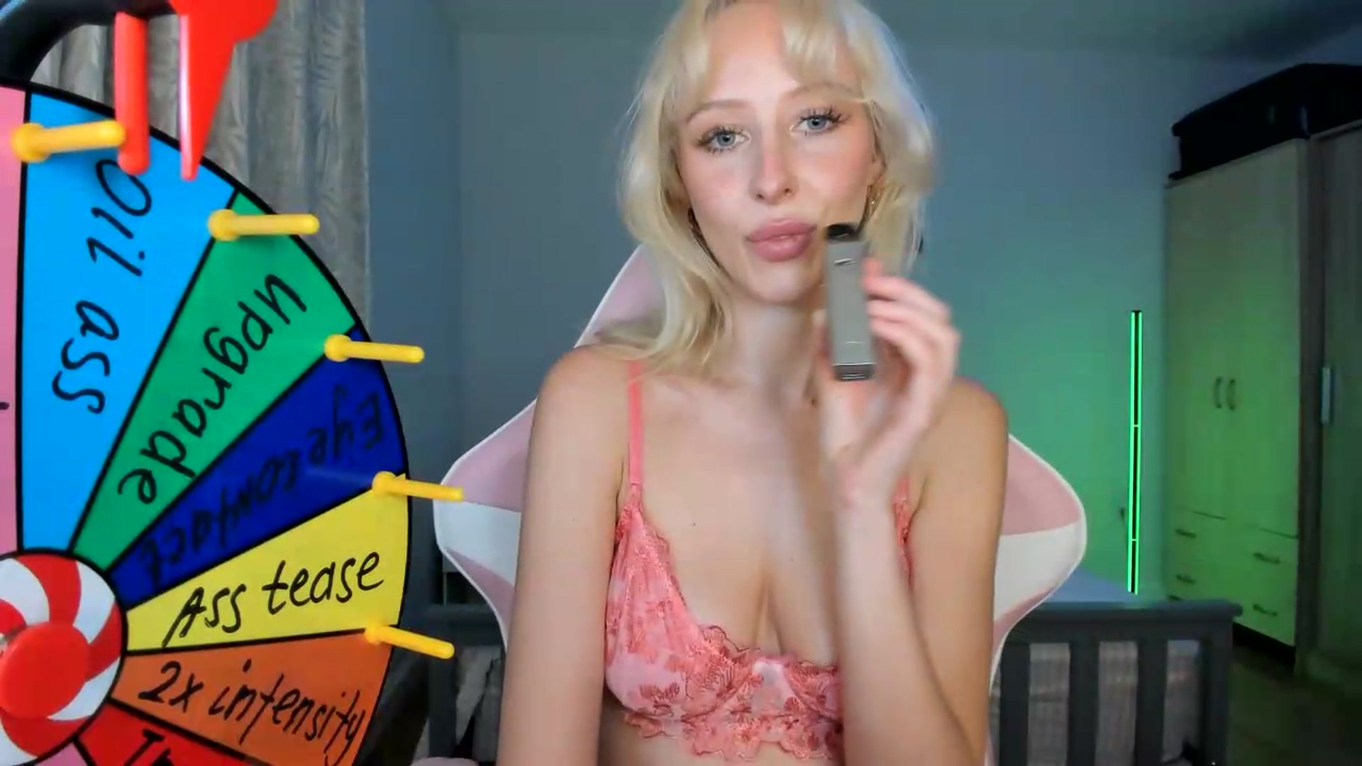 Gallery image thumbnail from Lamantina's myfreecams stream on, 07/29/2026, 22:50 image 15 of 20
