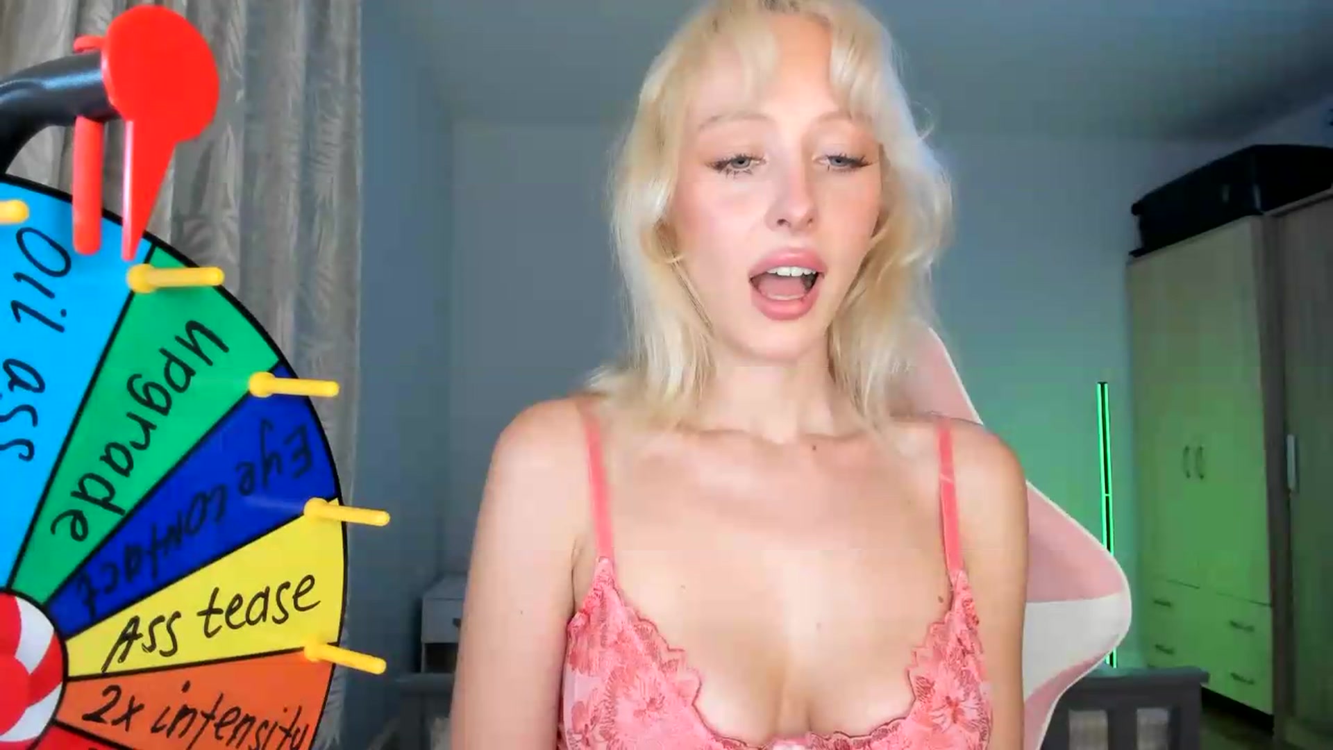 Gallery image thumbnail from Lamantina's myfreecams stream on, 07/29/2026, 22:50 image 8 of 20