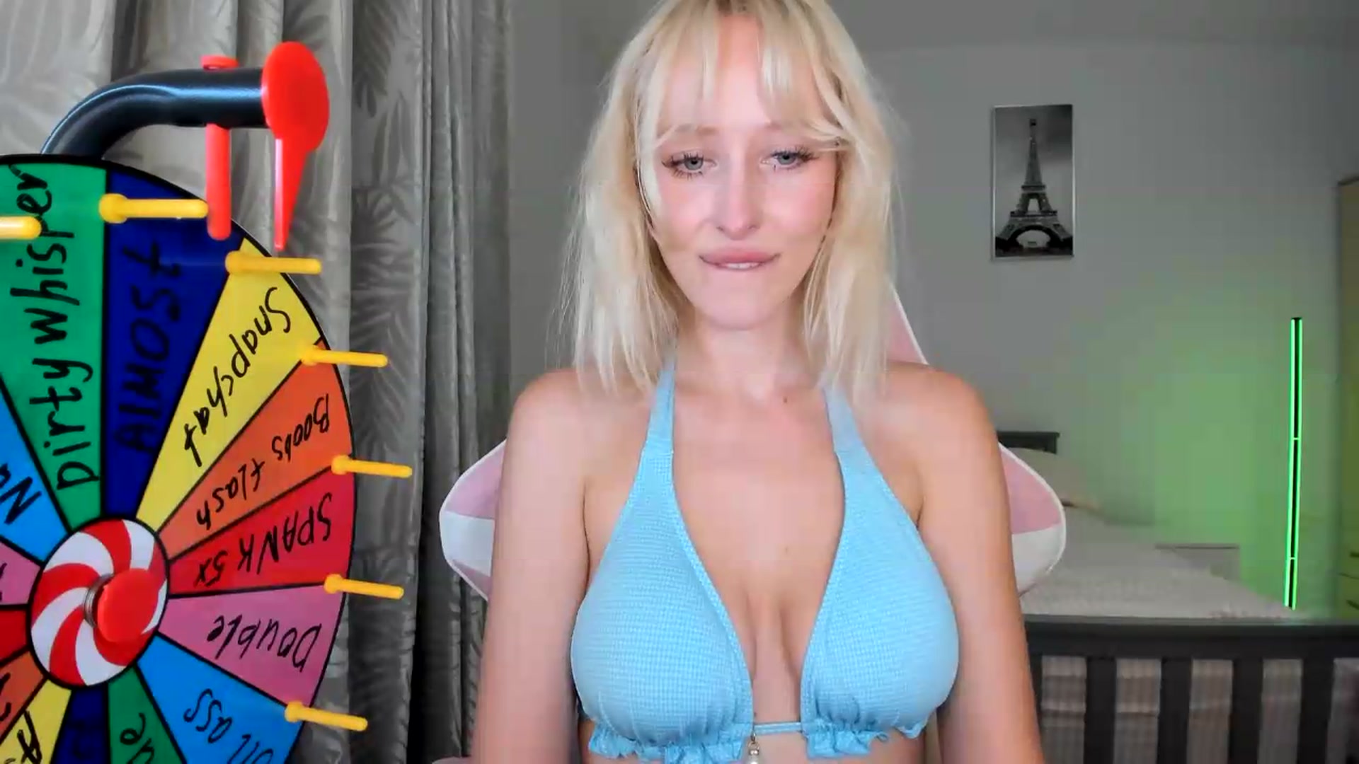 Gallery image thumbnail from Lamantina's myfreecams stream on, 08/01/2026, 24:03 image 15 of 20