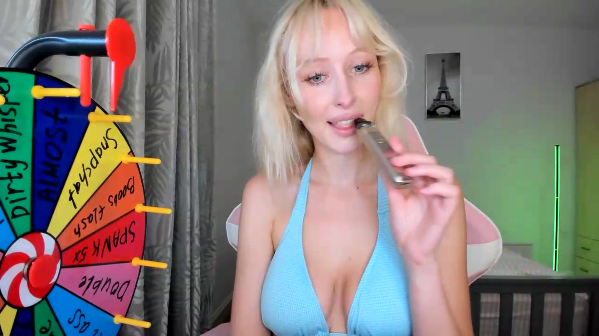 Gallery image thumbnail from Lamantina's myfreecams stream on, 08/01/2026, 24:03 image 7 of 20
