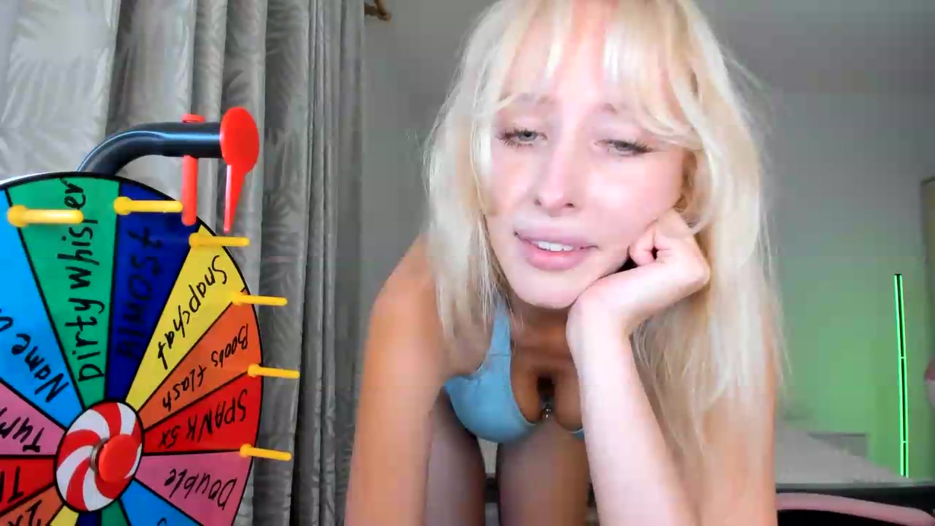 Gallery image thumbnail from Lamantina's myfreecams stream on, 08/01/2026, 24:03 image 10 of 20
