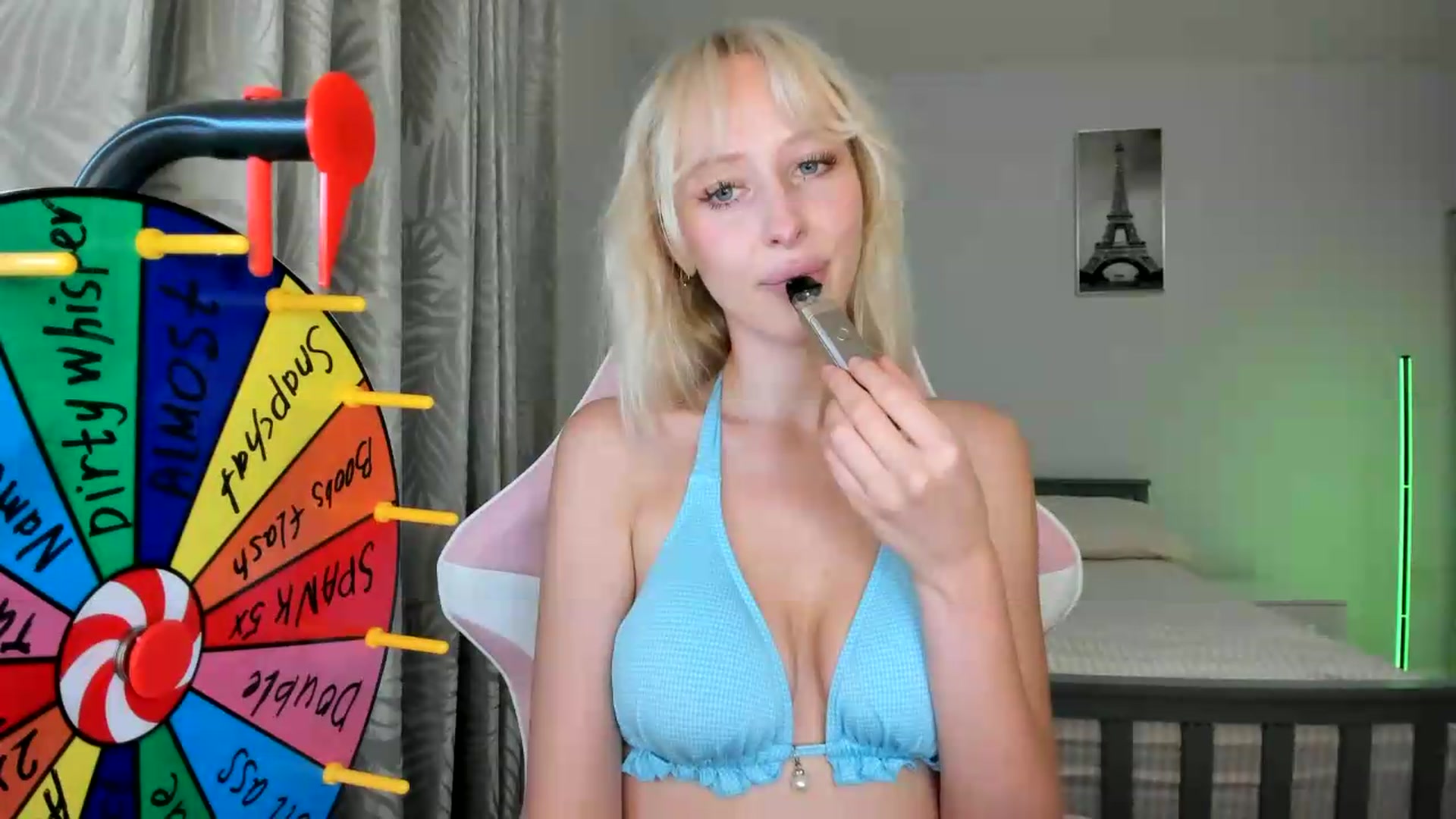 Gallery image thumbnail from Lamantina's myfreecams stream on, 08/01/2026, 24:03 image 14 of 20