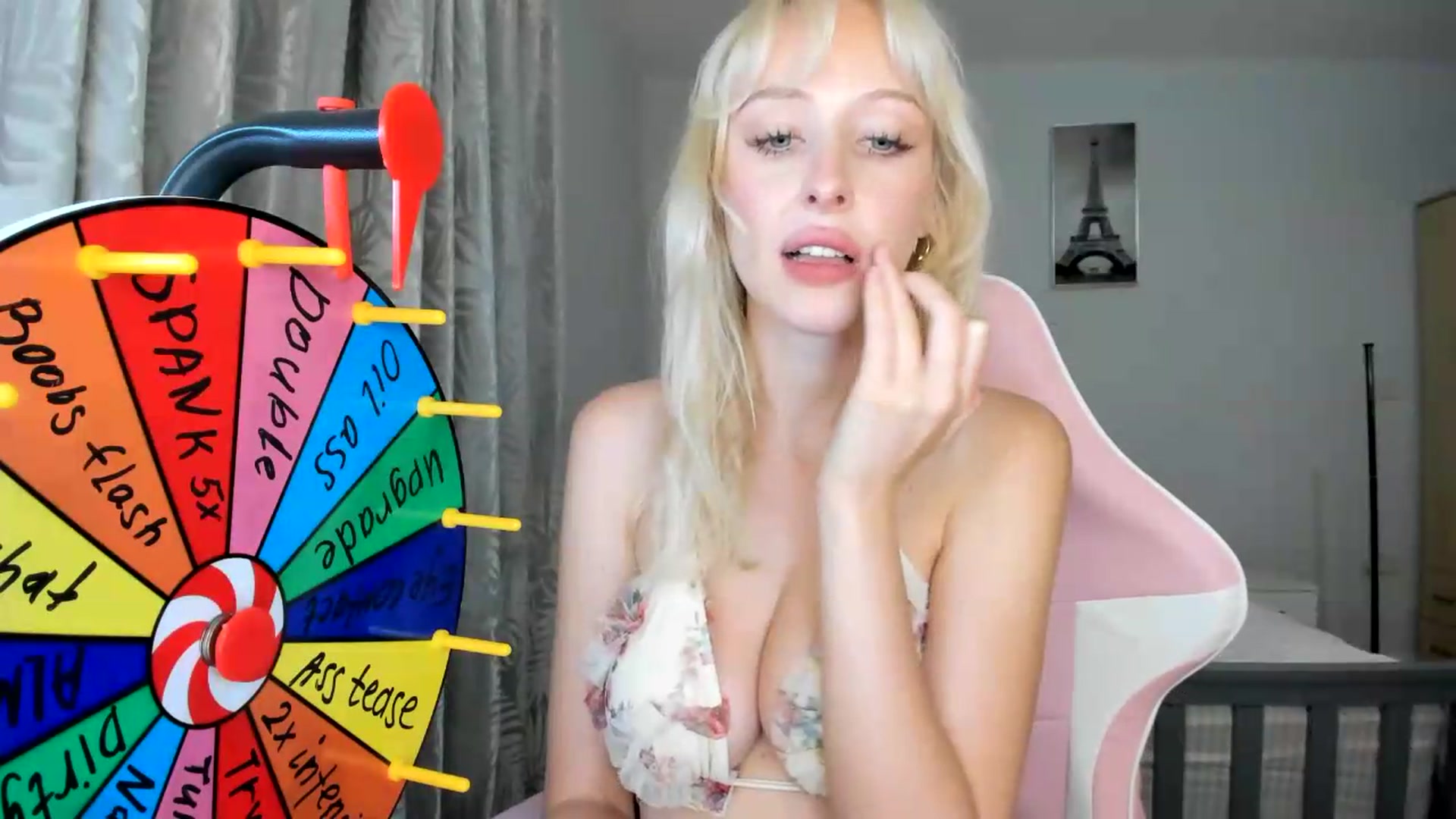 Gallery image thumbnail from Lamantina's myfreecams stream on, 08/01/2026, 22:40 image 15 of 20