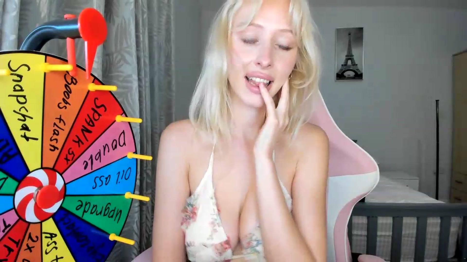 Gallery image thumbnail from Lamantina's myfreecams stream on, 08/02/2026, 02:33 image 9 of 20