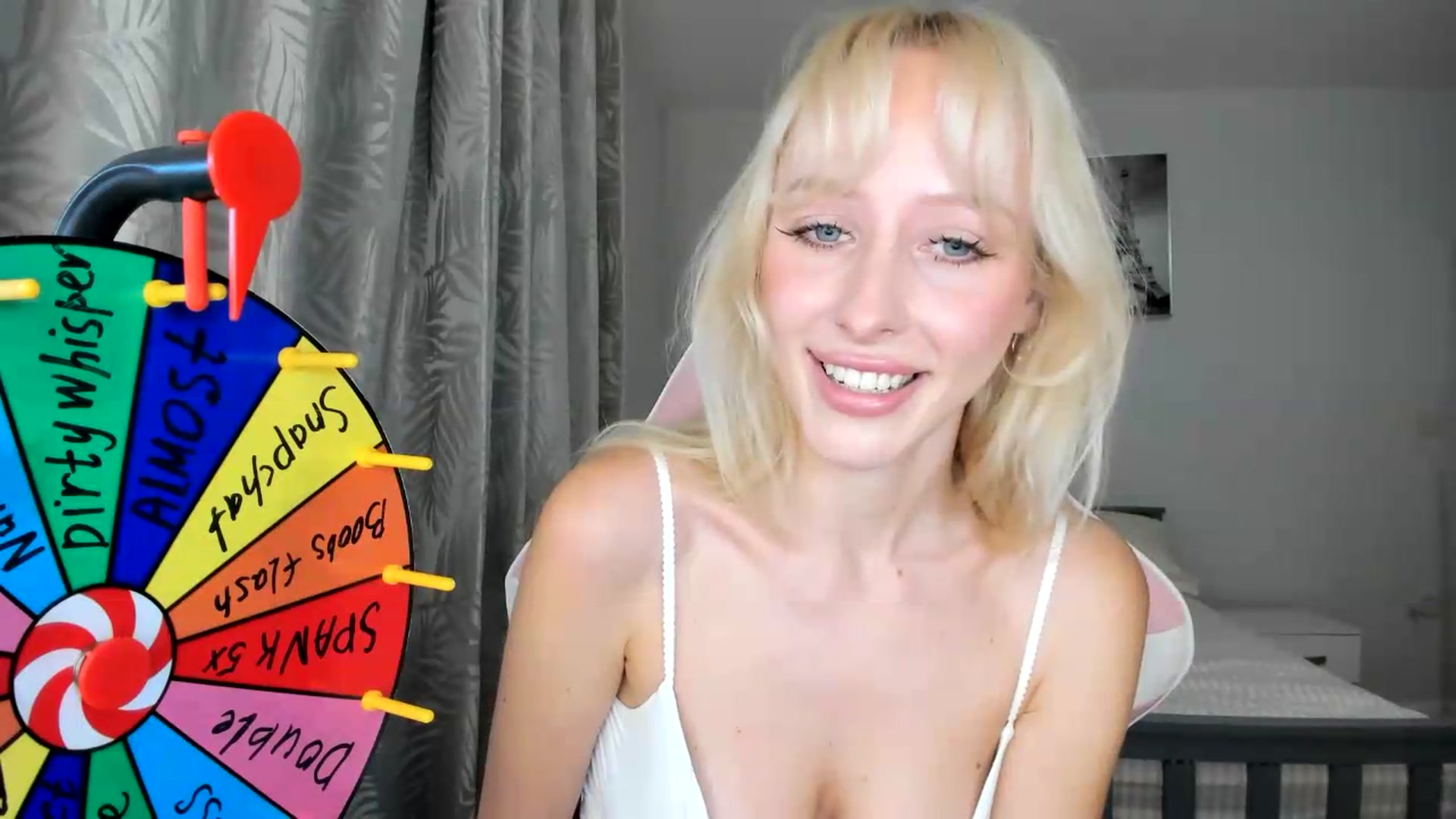 Gallery image thumbnail from Lamantina's myfreecams stream on, 08/02/2026, 21:48 image 14 of 20