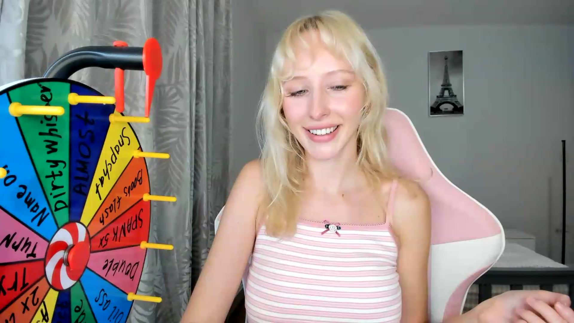 Gallery image thumbnail from Lamantina's myfreecams stream on, 08/05/2026, 01:00 image 15 of 20