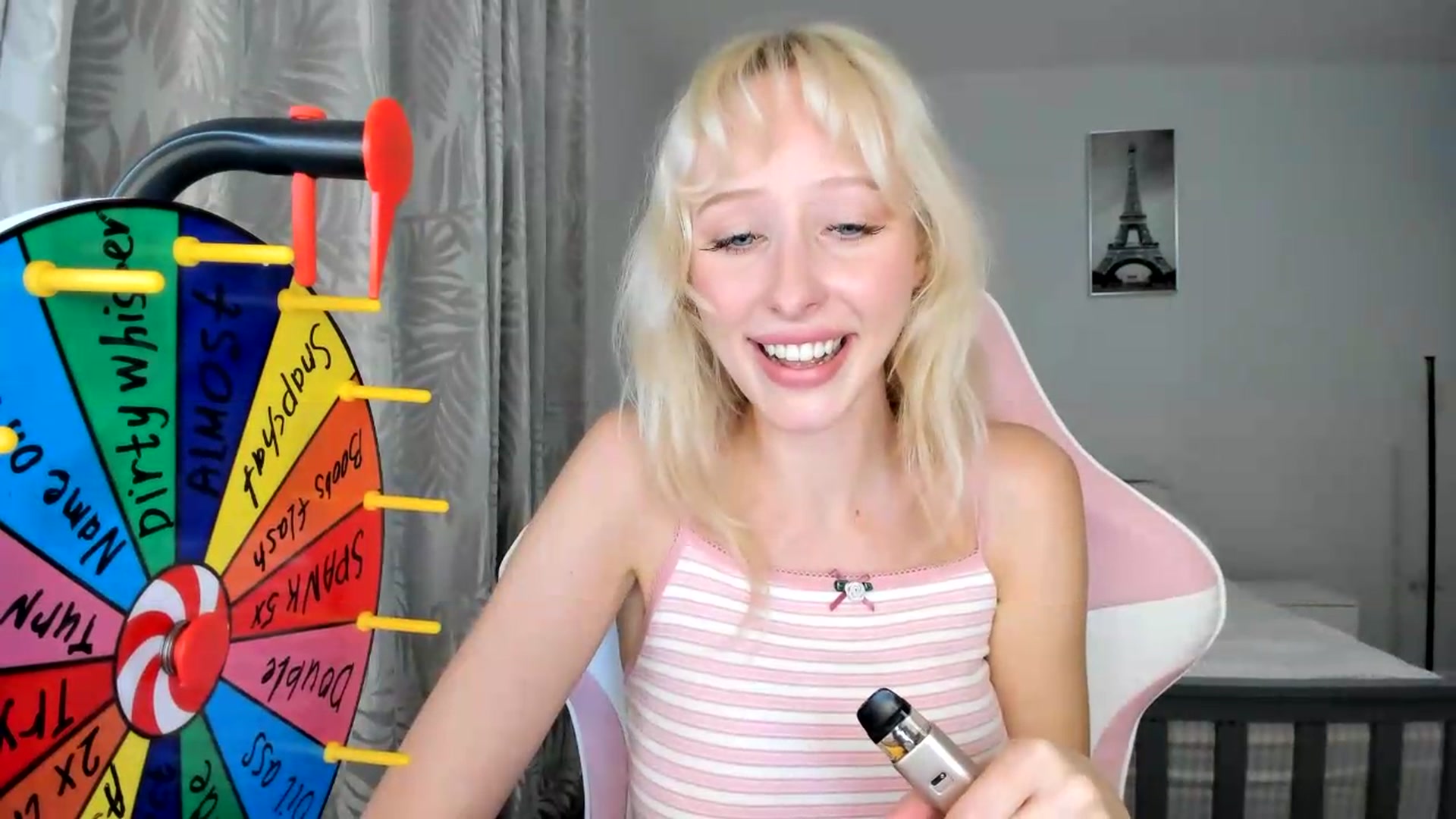 Gallery image thumbnail from Lamantina's myfreecams stream on, 08/05/2026, 01:00 image 14 of 20