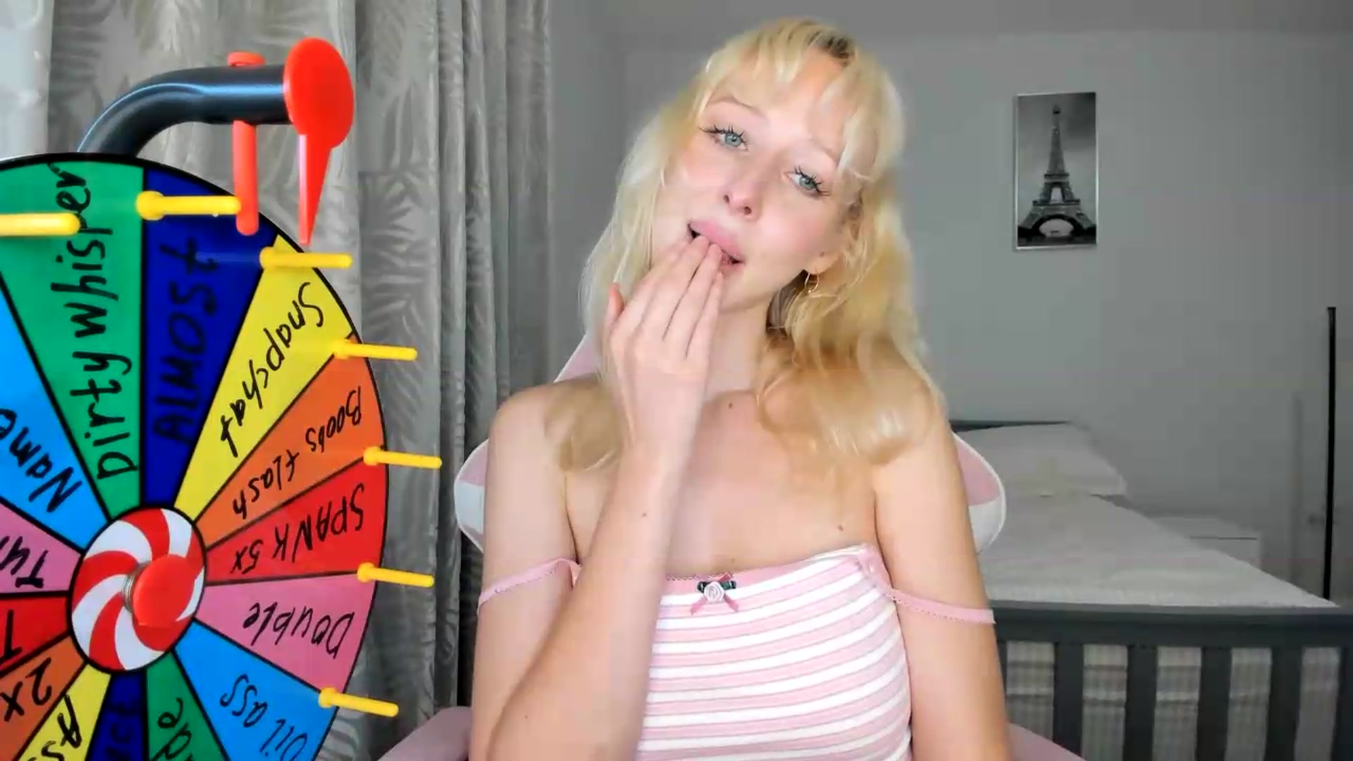 Gallery image thumbnail from Lamantina's myfreecams stream on, 08/05/2026, 02:07 image 12 of 20