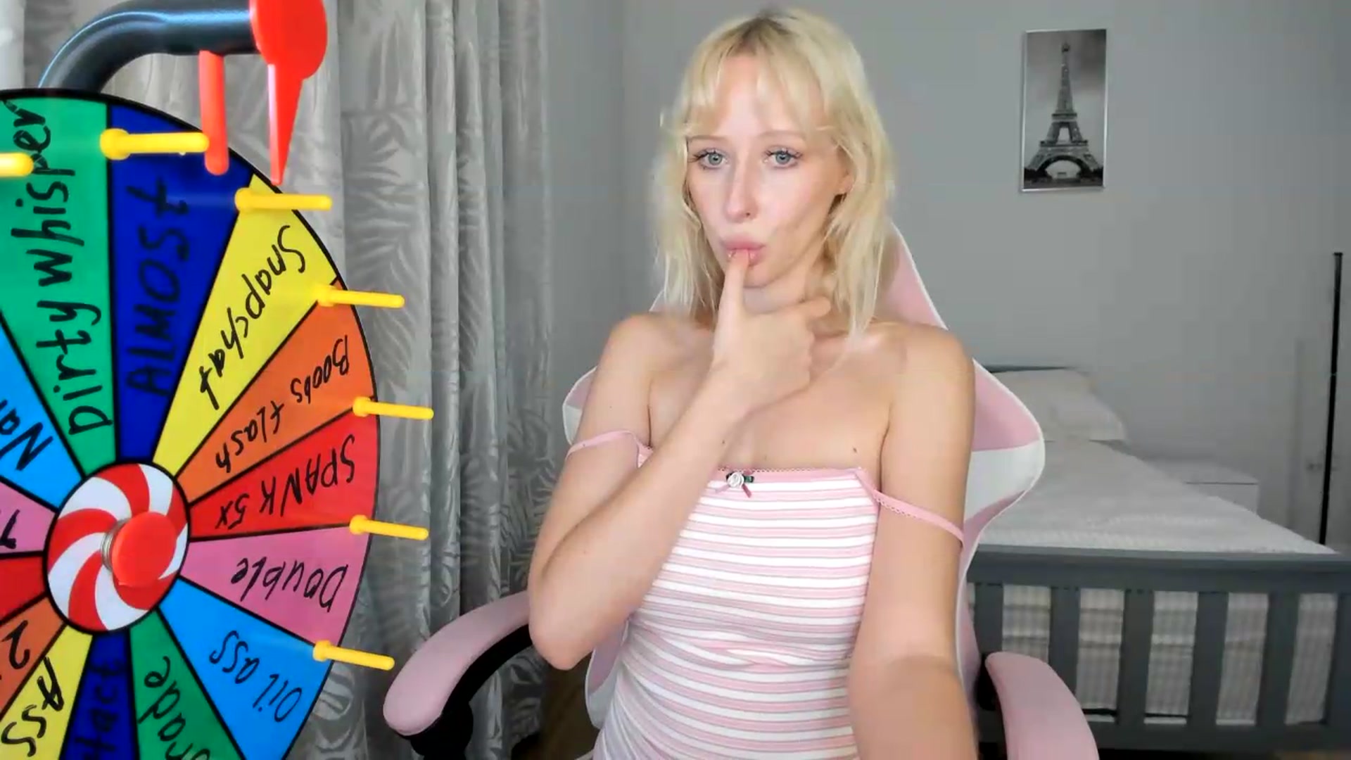 Gallery image thumbnail from Lamantina's myfreecams stream on, 08/05/2026, 02:07 image 16 of 20