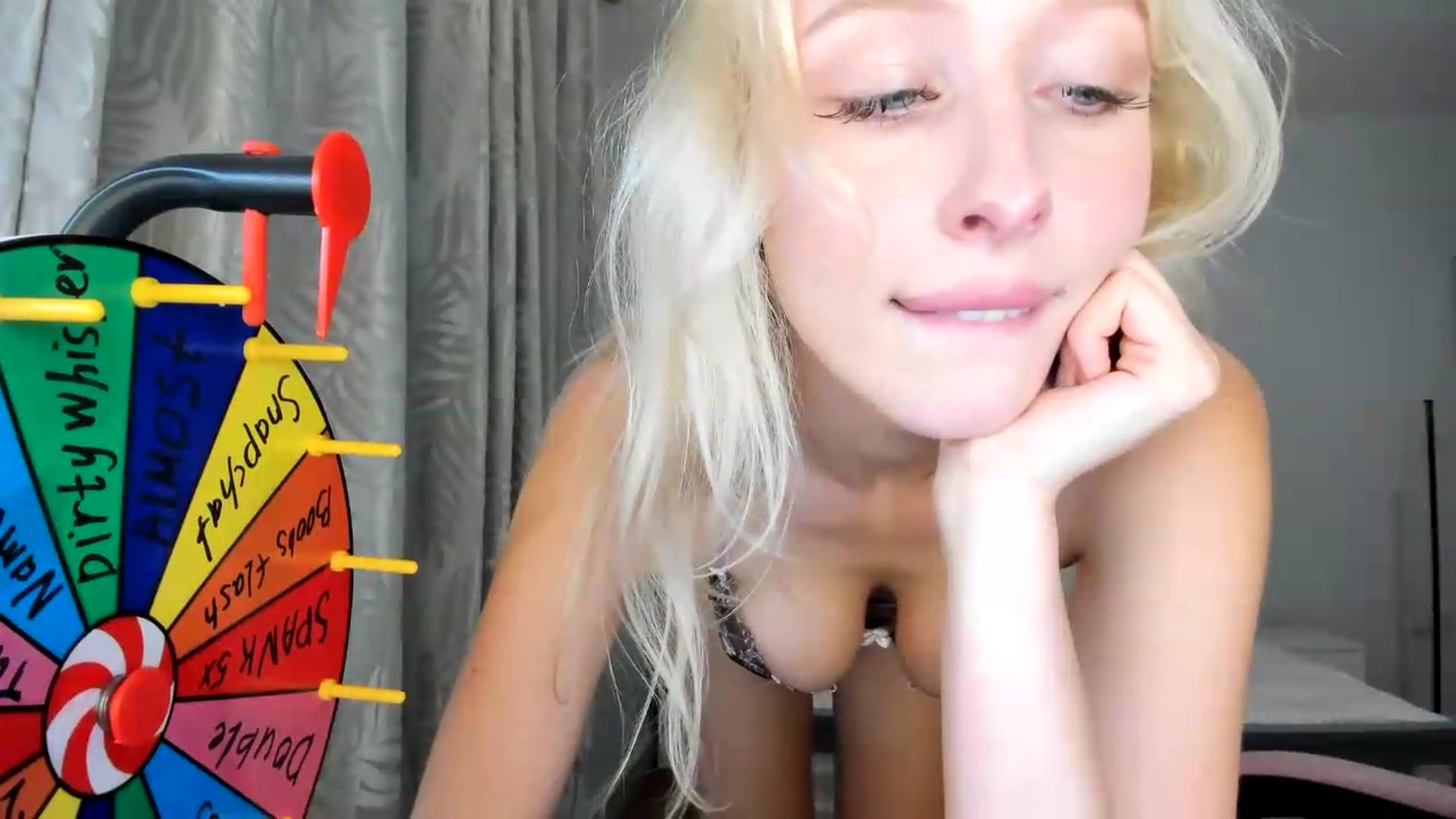 Gallery image thumbnail from Lamantina's myfreecams stream on, 08/05/2026, 02:35 image 4 of 20