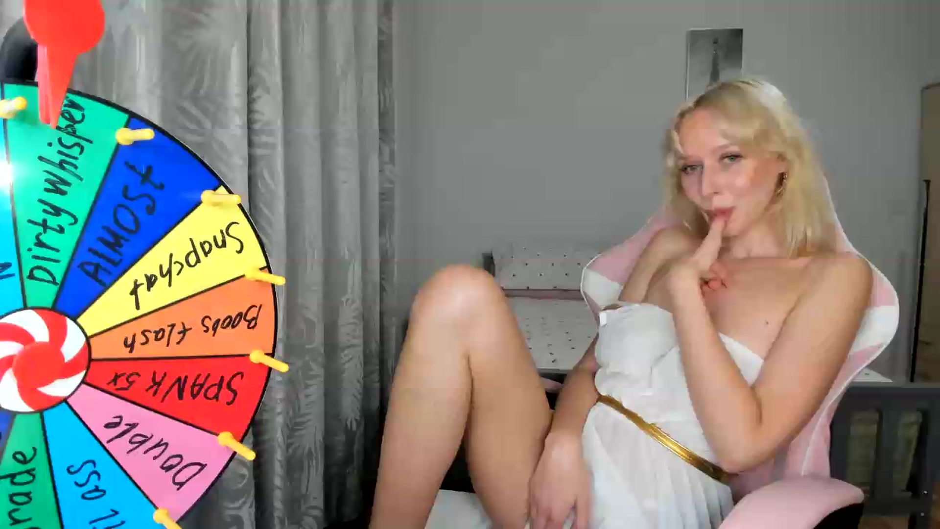 Gallery image thumbnail from Lamantina's myfreecams stream on, 08/24/2026, 23:37 image 14 of 20