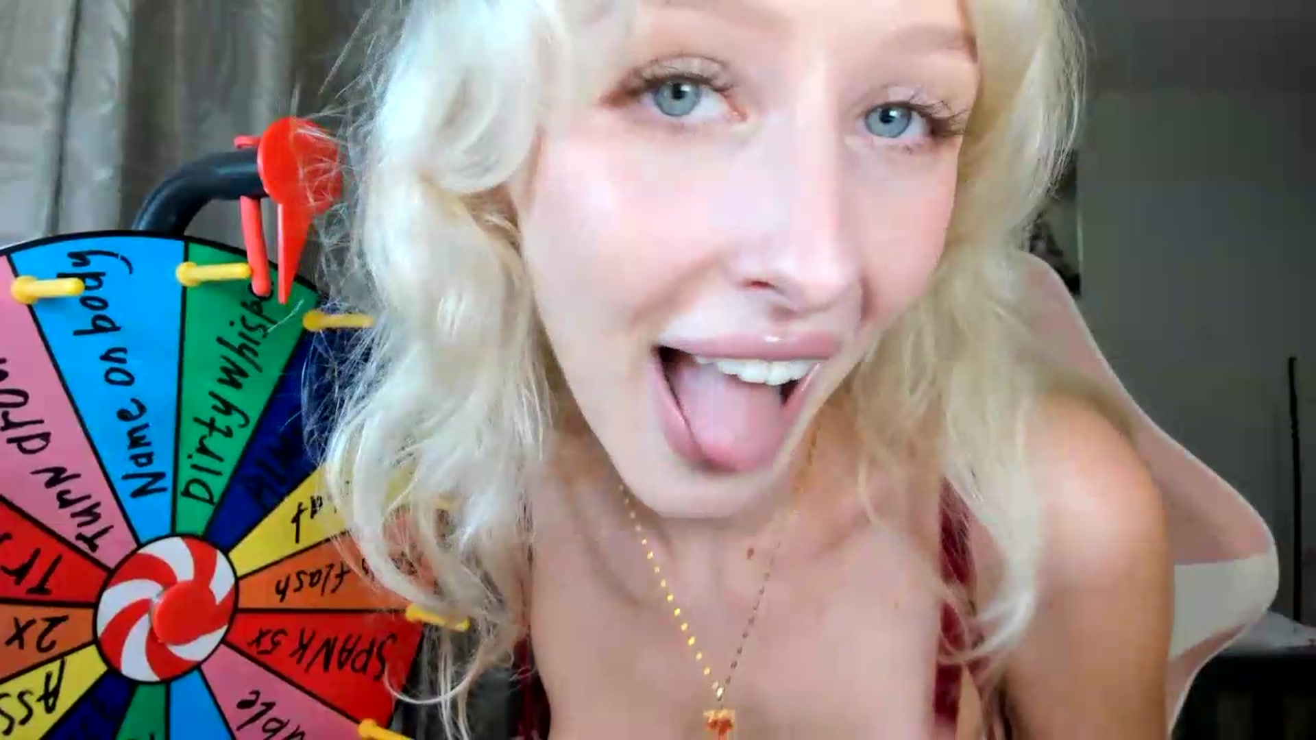 Gallery image thumbnail from Lamantina's myfreecams stream on, 08/27/2026, 23:58 image 5 of 20