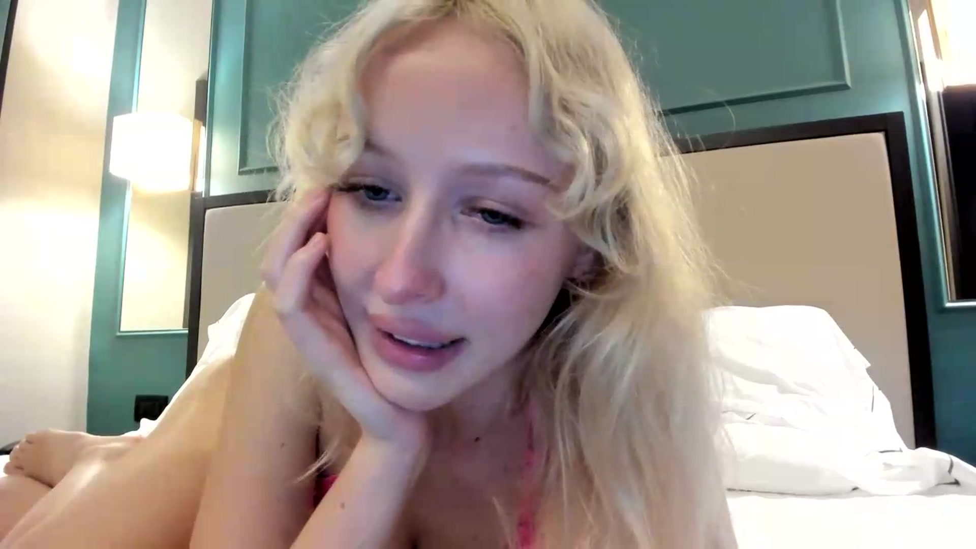 Gallery image thumbnail from Lamantina's myfreecams stream on, 09/02/2026, 20:10 image 17 of 20