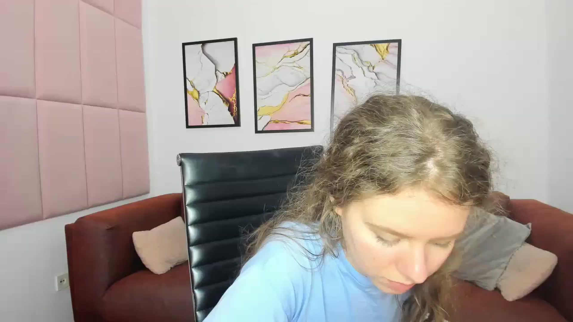 Gallery image thumbnail from LanaBelll's myfreecams stream on, 03/31/2024, 14:29 image 8 of 20