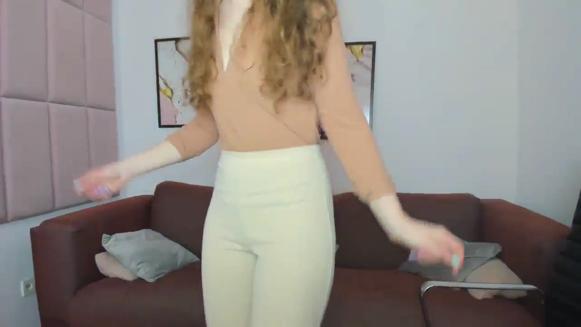 Gallery image thumbnail from LanaBelll's myfreecams stream on, 04/07/2024, 13:15 image 11 of 20