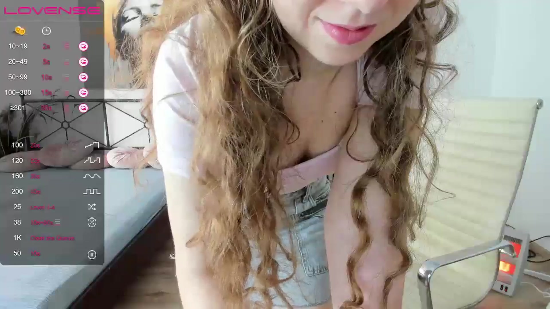 Gallery image thumbnail from LanaBelll's myfreecams stream on, 10/01/2024, 16:16 image 4 of 20