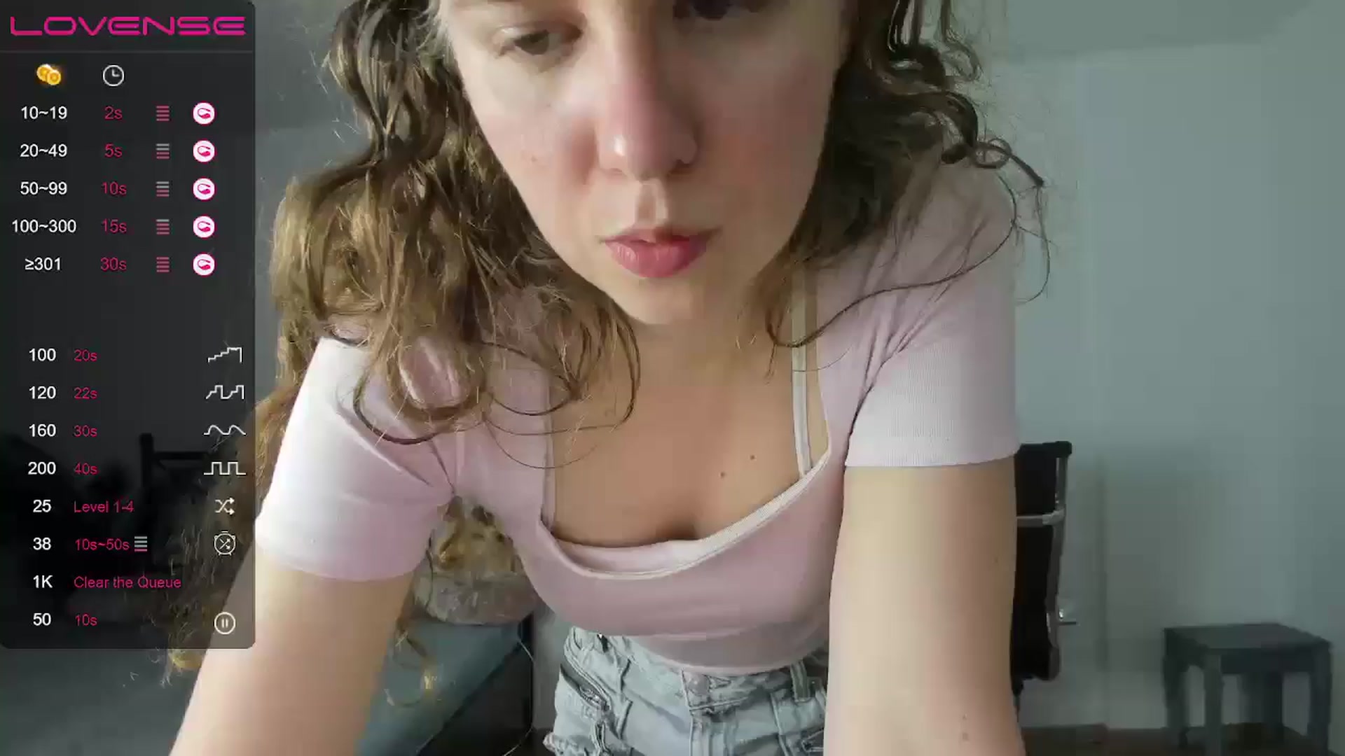 Gallery image thumbnail from LanaBelll's myfreecams stream on, 10/01/2024, 19:37 image 4 of 20