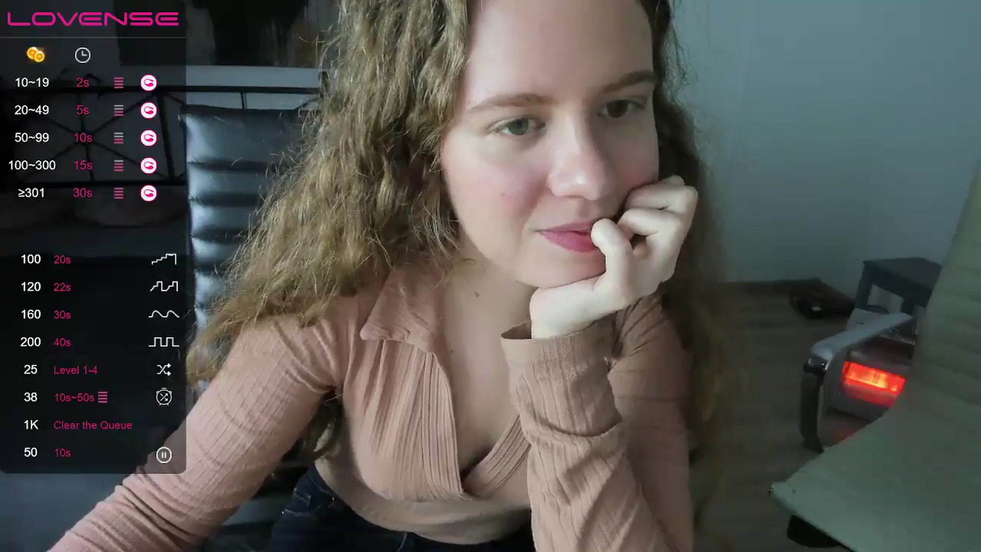 Gallery image thumbnail from LanaBelll's myfreecams stream on, 10/12/2024, 19:22 image 6 of 20