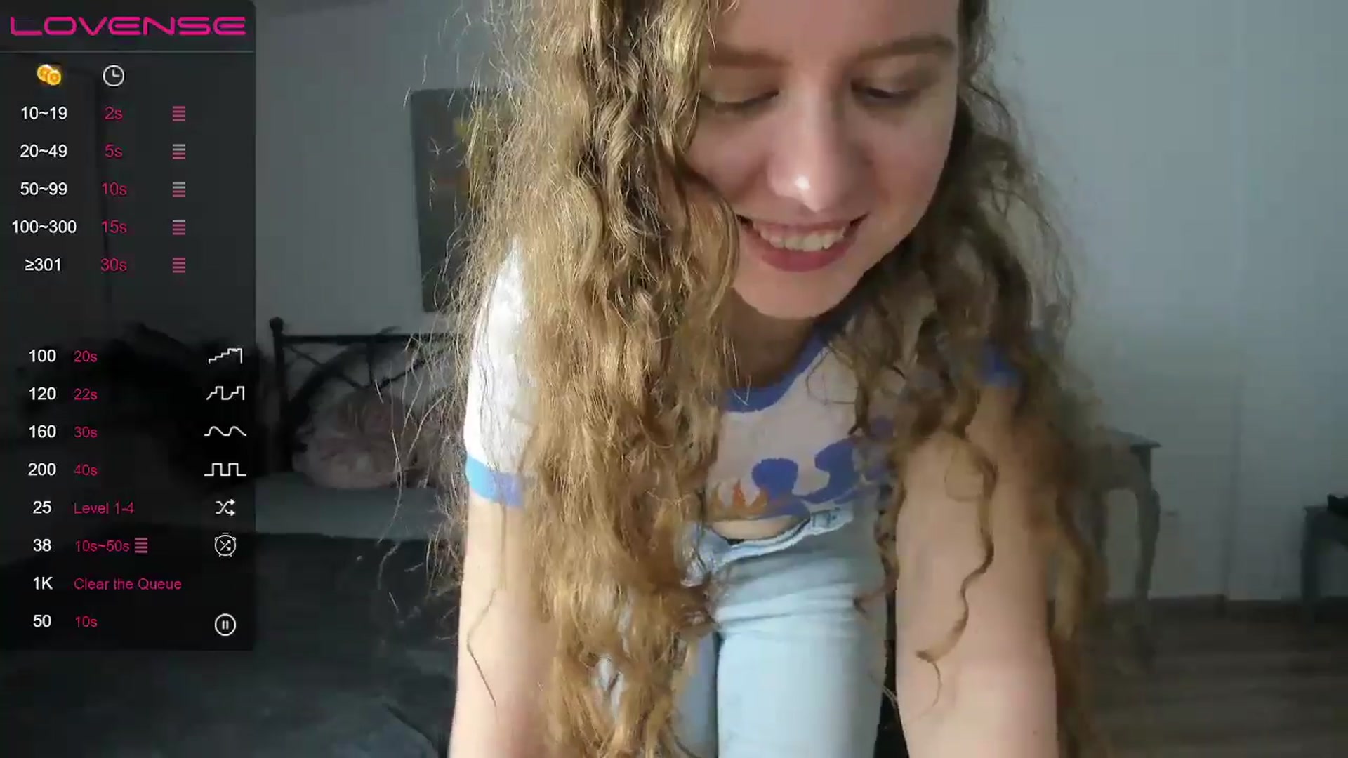 Gallery image thumbnail from LanaBelll's myfreecams stream on, 10/18/2024, 20:13 image 15 of 20