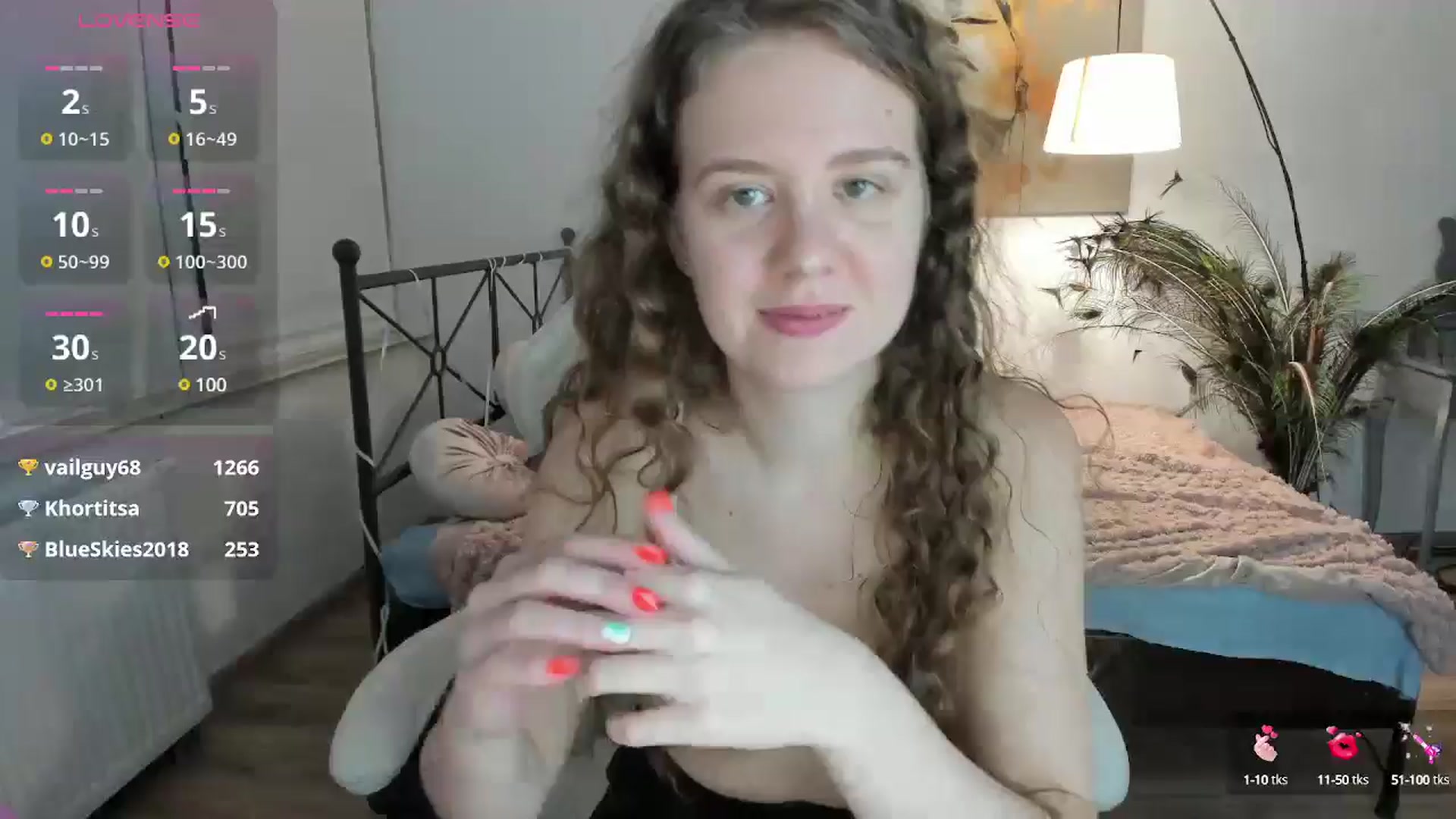 Gallery image thumbnail from LanaBelll's myfreecams stream on, 12/18/2024, 20:13 image 1 of 20