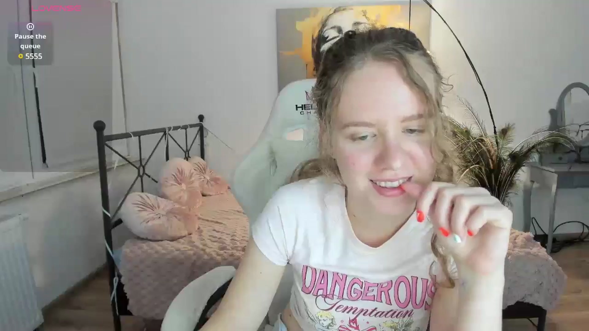 Gallery image thumbnail from LanaBelll's myfreecams stream on, 12/20/2024, 16:43 image 14 of 20