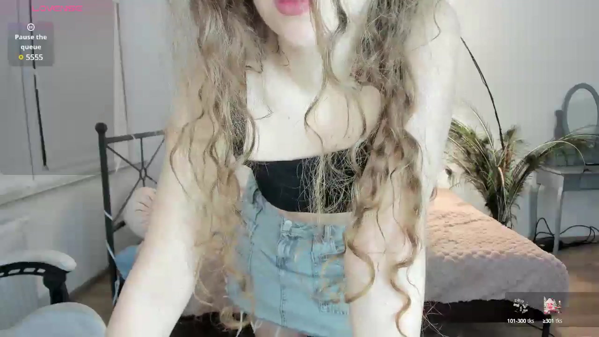 Gallery image thumbnail from LanaBelll's myfreecams stream on, 12/21/2024, 17:03 image 10 of 20
