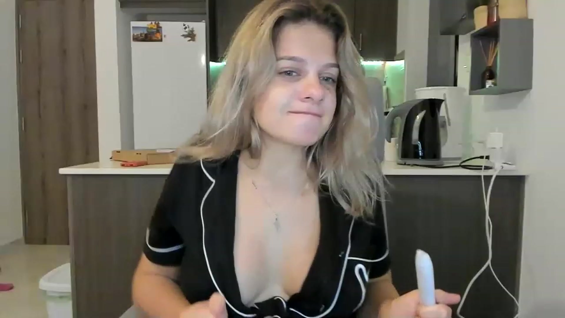 Gallery image thumbnail from LanaDeluxe's myfreecams stream on, 11/15/2022, 01:42 image 2 of 20