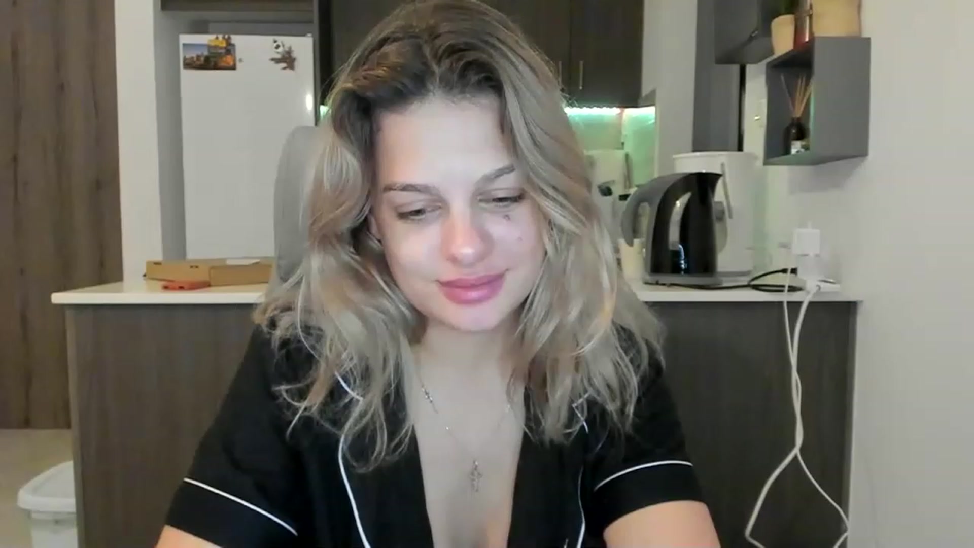 Gallery image thumbnail from LanaDeluxe's myfreecams stream on, 11/15/2022, 01:42 image 5 of 20