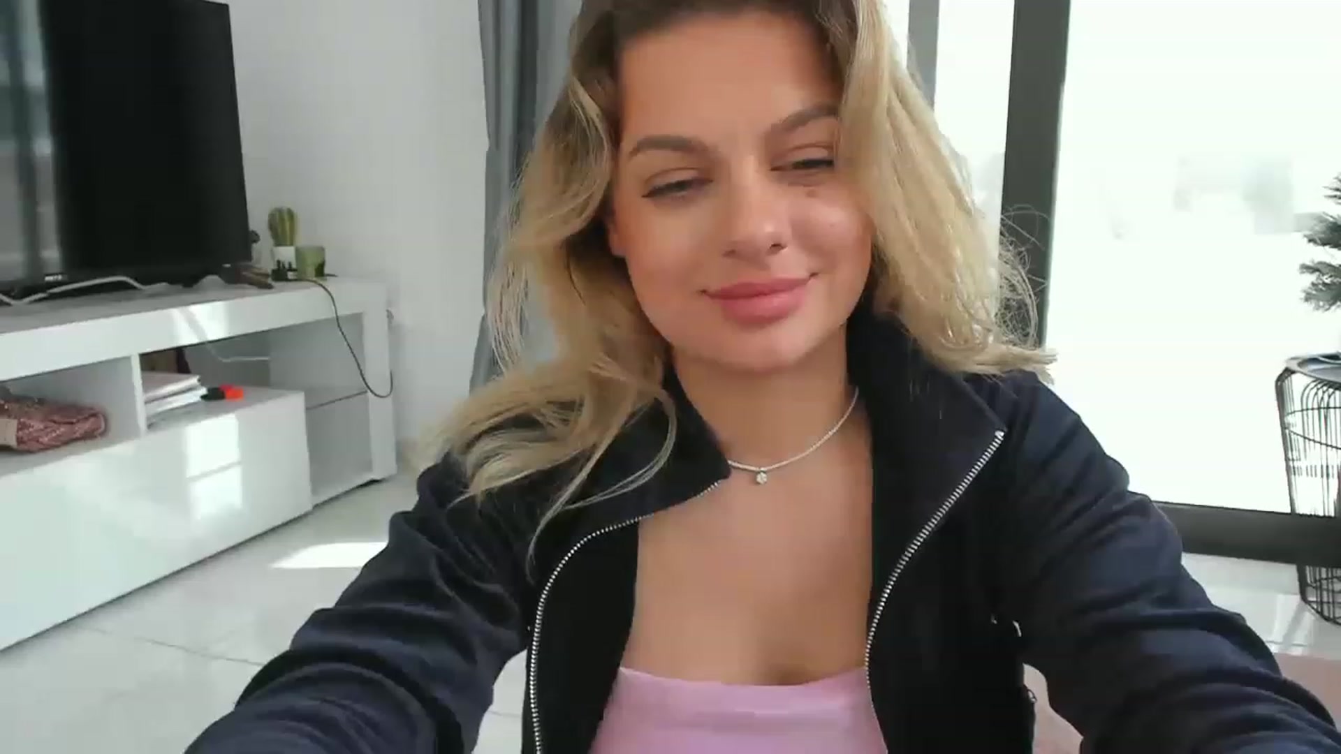 Gallery image thumbnail from LanaDeluxe's myfreecams stream on, 12/26/2022, 10:13 image 20 of 20