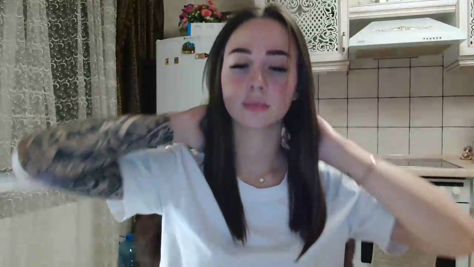 Gallery image thumbnail from LanaG's myfreecams stream on, 05/21/2026, 21:27 image 16 of 20