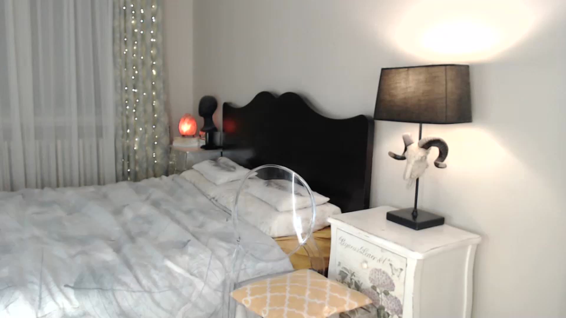 Gallery image thumbnail from LanaIvans's myfreecams stream on, 11/26/2022, 19:15 image 17 of 20