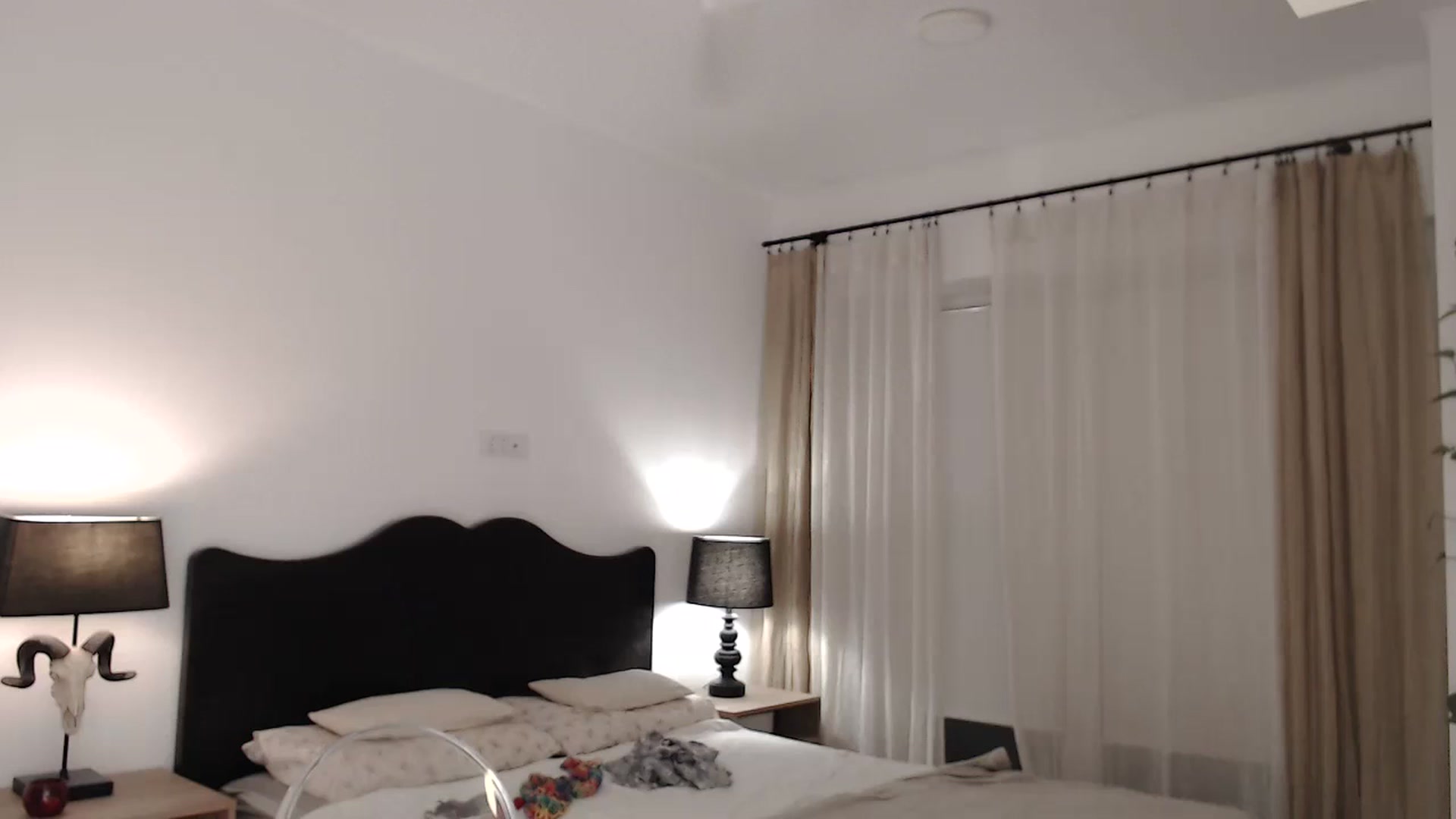 Gallery image thumbnail from LanaIvans's myfreecams stream on, 09/18/2023, 24:04 image 10 of 20