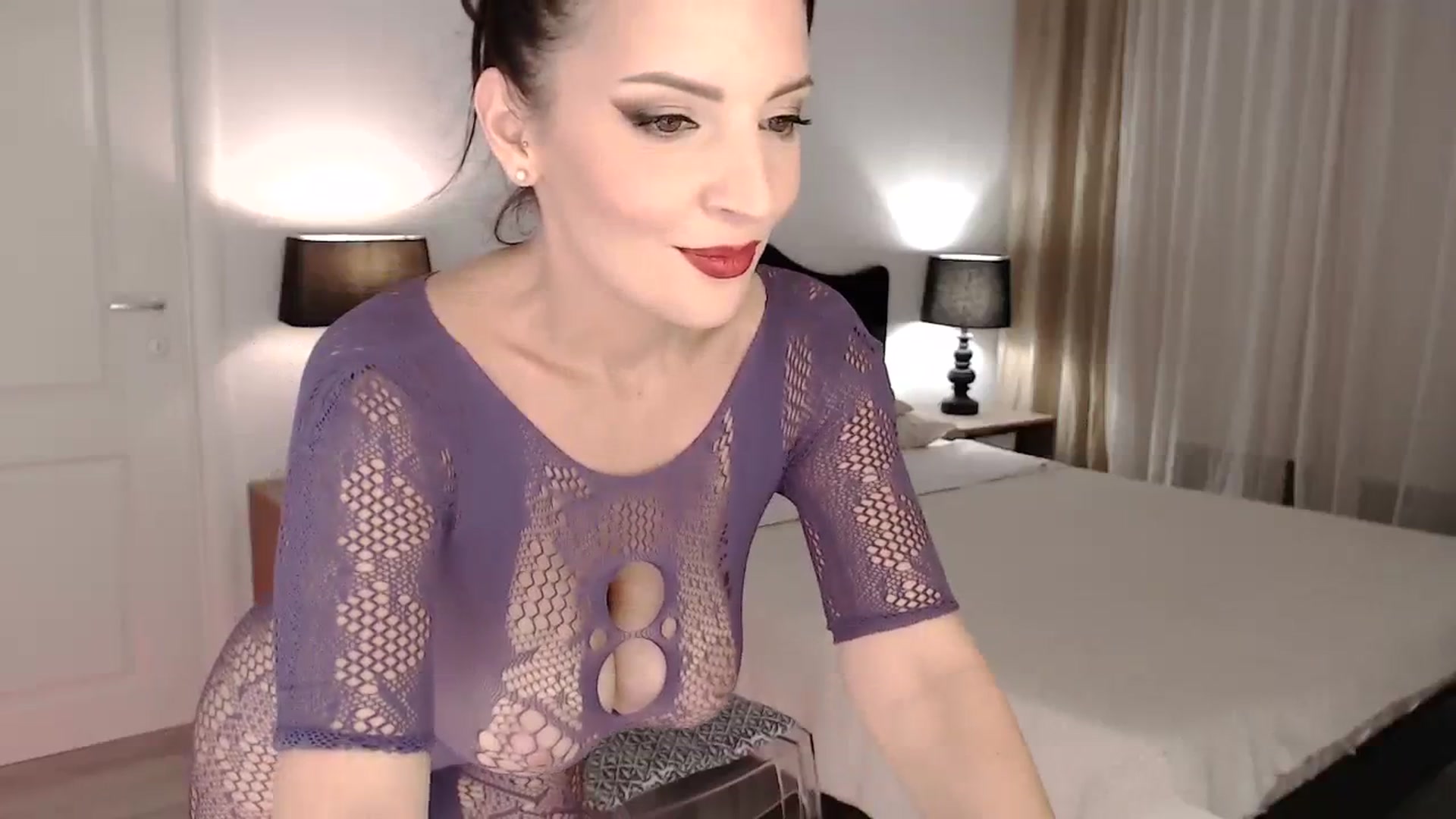 Gallery image thumbnail from LanaIvans's myfreecams stream on, 10/23/2023, 18:39 image 8 of 20