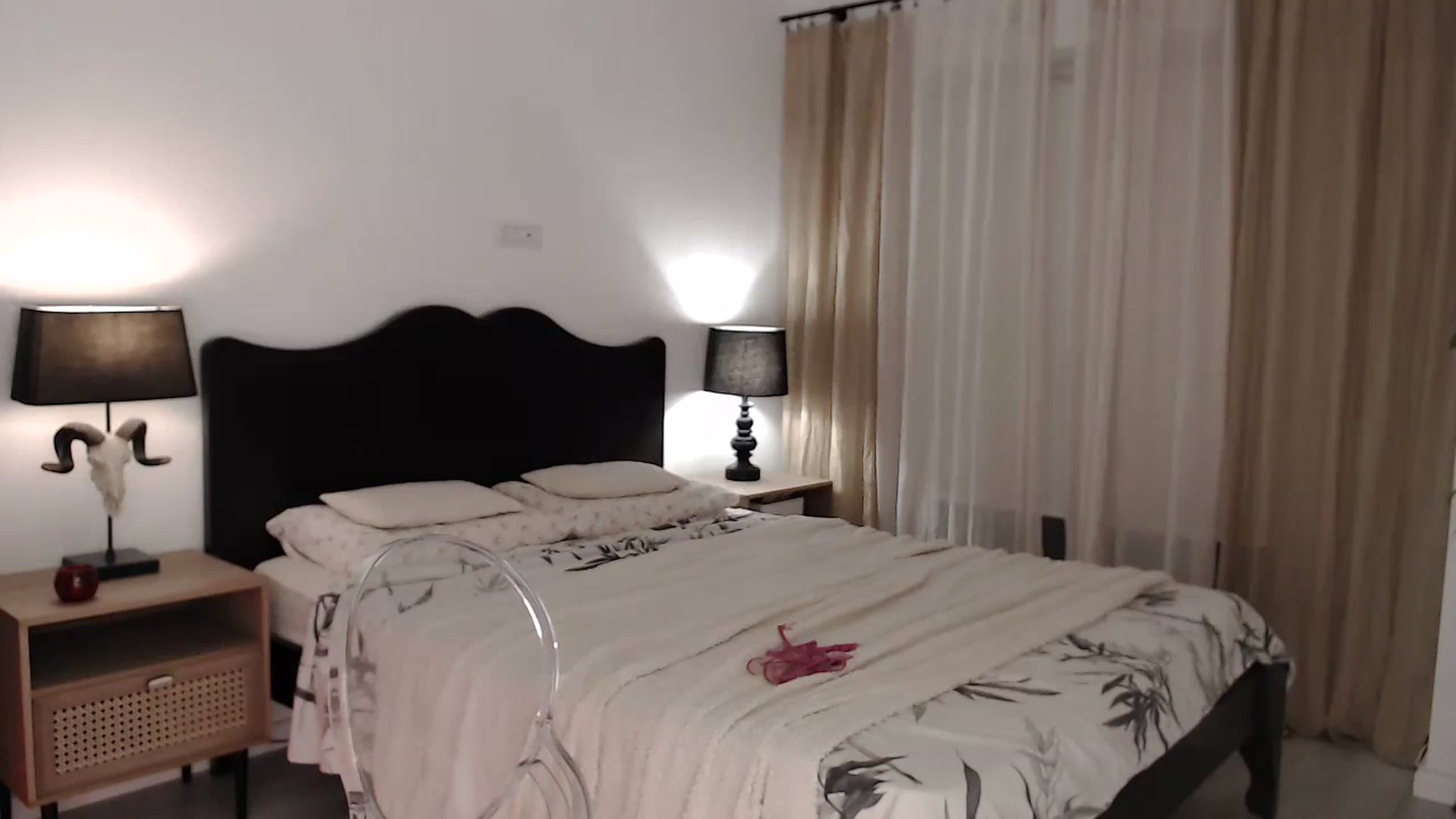 Gallery image thumbnail from LanaIvans's myfreecams stream on, 11/15/2023, 17:48 image 7 of 20