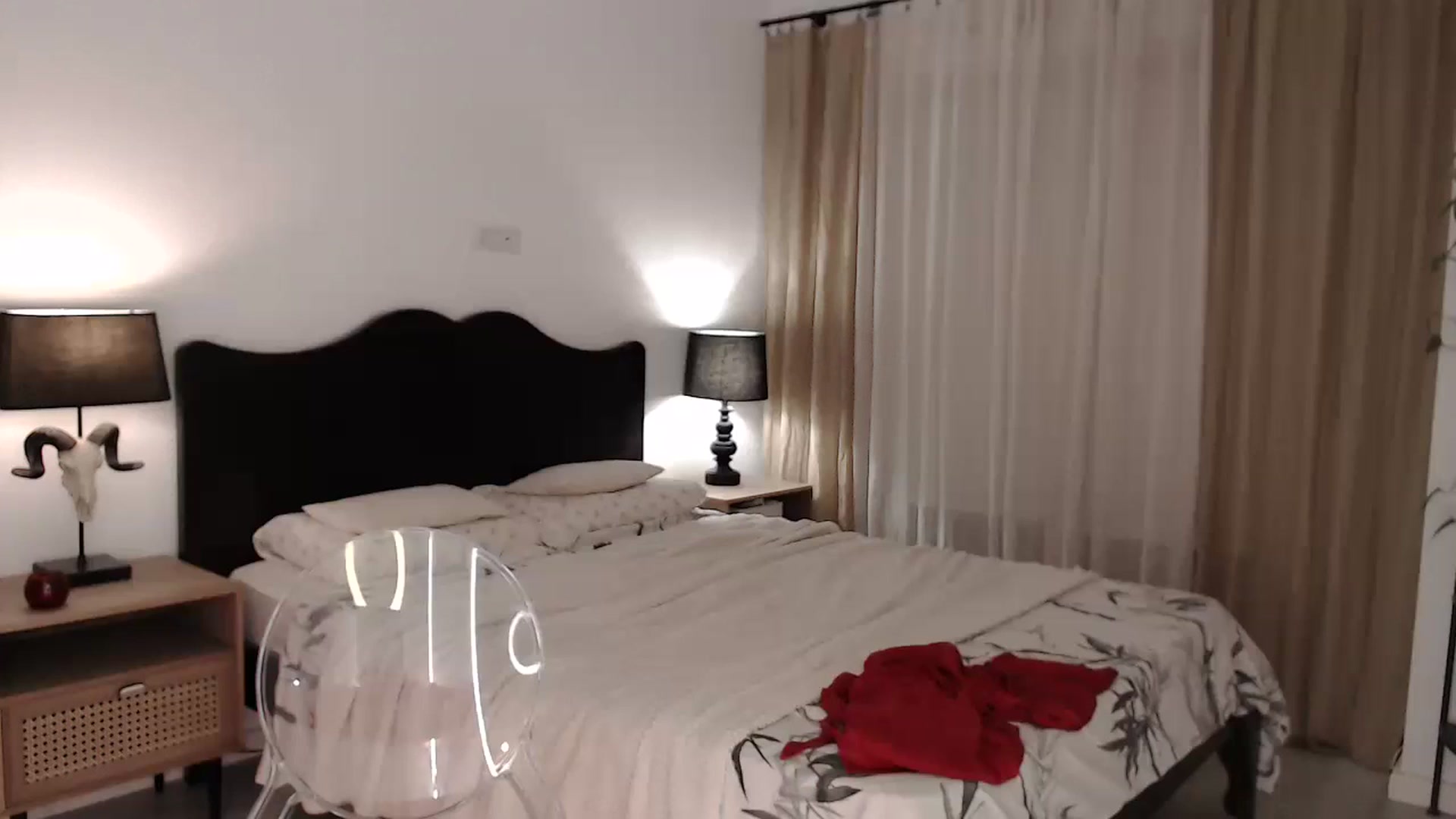 Gallery image thumbnail from LanaIvans's myfreecams stream on, 11/18/2023, 20:57 image 18 of 20