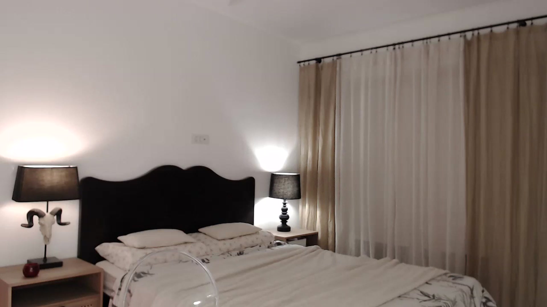 Gallery image thumbnail from LanaIvans's myfreecams stream on, 11/21/2023, 18:07 image 14 of 20