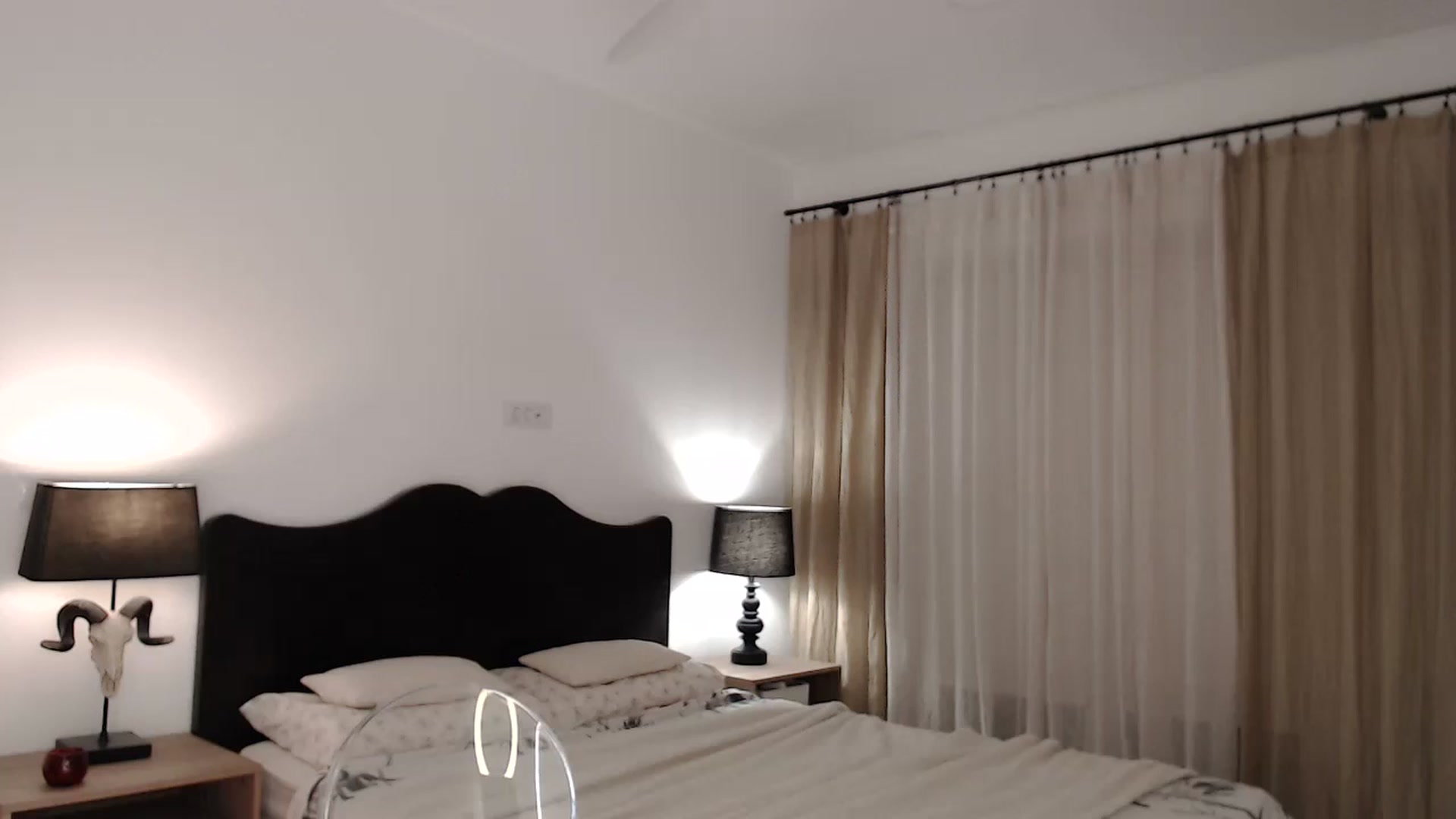 Gallery image thumbnail from LanaIvans's myfreecams stream on, 11/21/2023, 18:07 image 4 of 20
