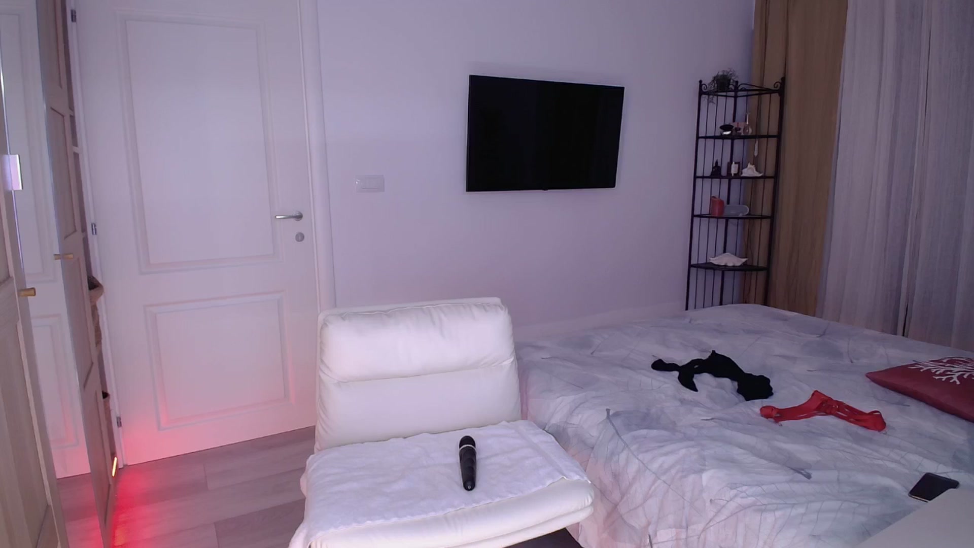 Gallery image thumbnail from LanaIvans's myfreecams stream on, 12/07/2025, 18:28 image 20 of 20