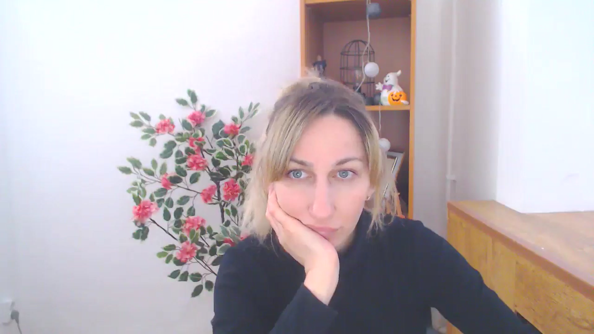 Gallery image thumbnail from LanaKiss's myfreecams stream on, 02/20/2026, 12:22 image 5 of 20