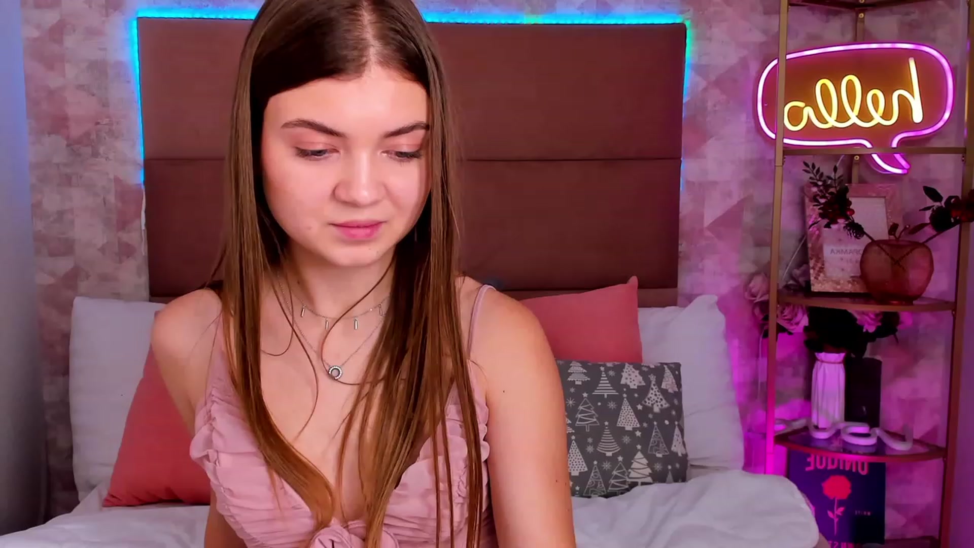 Gallery image thumbnail from LanaRey's myfreecams stream on, 12/12/2023, 19:58 image 4 of 20