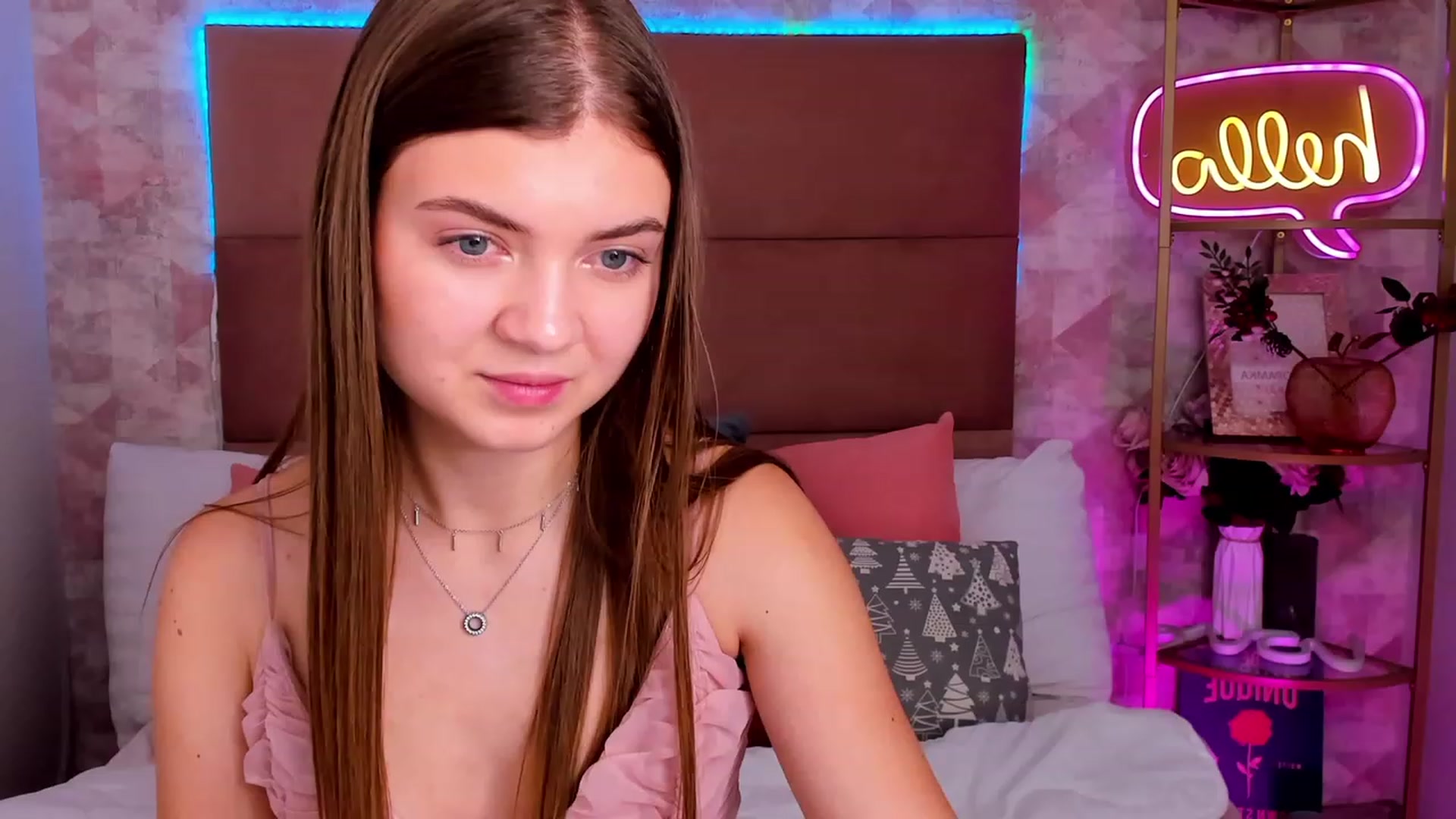Gallery image thumbnail from LanaRey's myfreecams stream on, 12/12/2023, 19:58 image 20 of 20