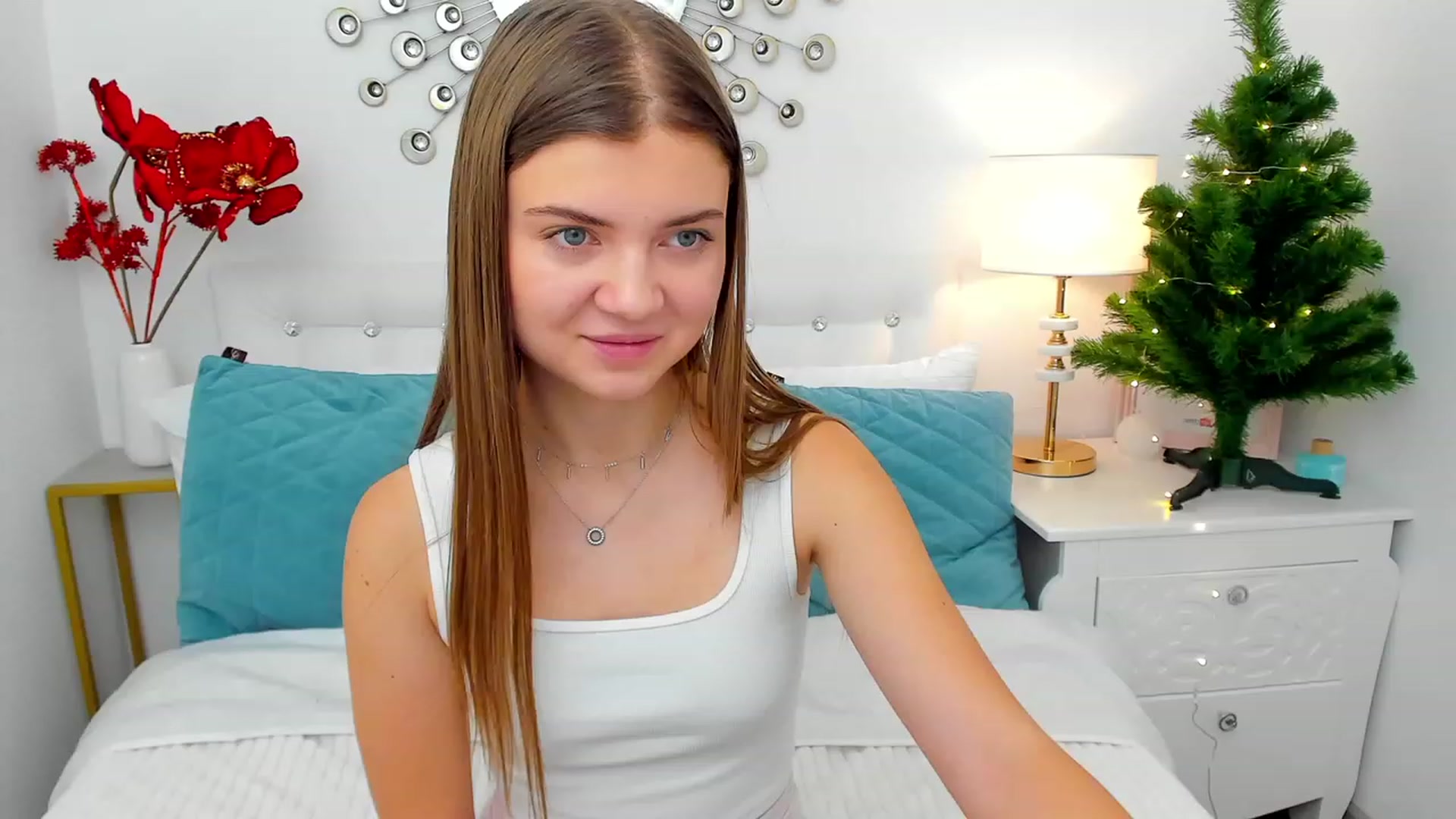 Gallery image thumbnail from LanaRey's myfreecams stream on, 12/15/2023, 11:15 image 12 of 20
