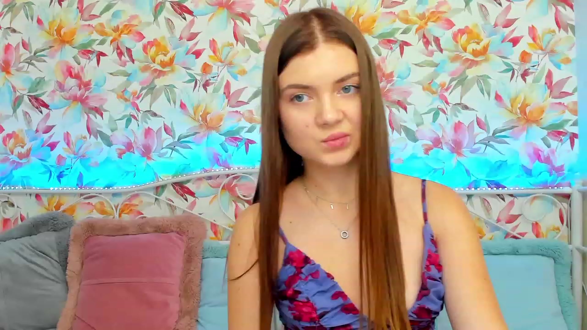 Gallery image thumbnail from LanaRey's myfreecams stream on, 12/22/2023, 20:02 image 18 of 20