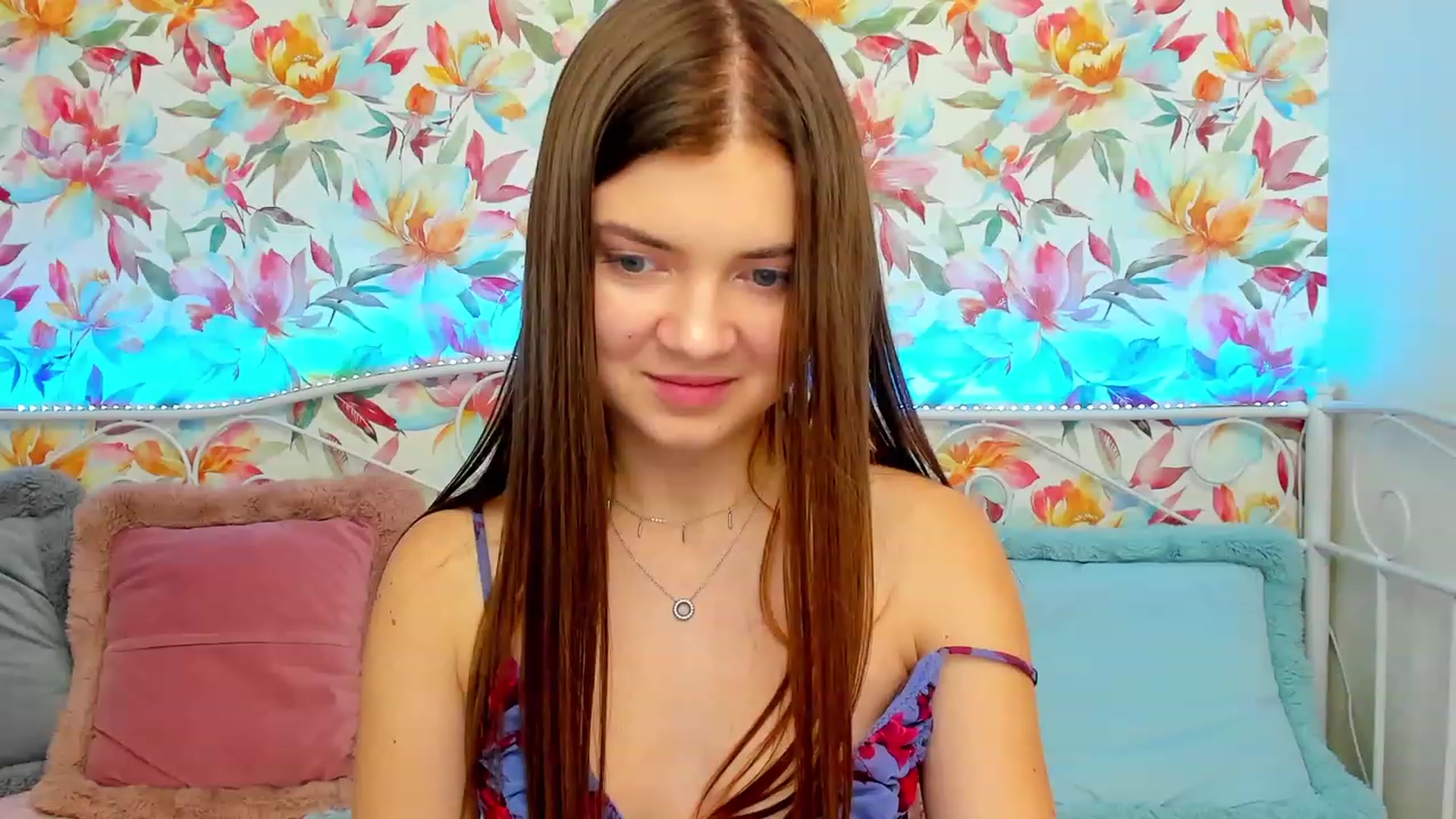 Gallery image thumbnail from LanaRey's myfreecams stream on, 12/22/2023, 20:02 image 9 of 20
