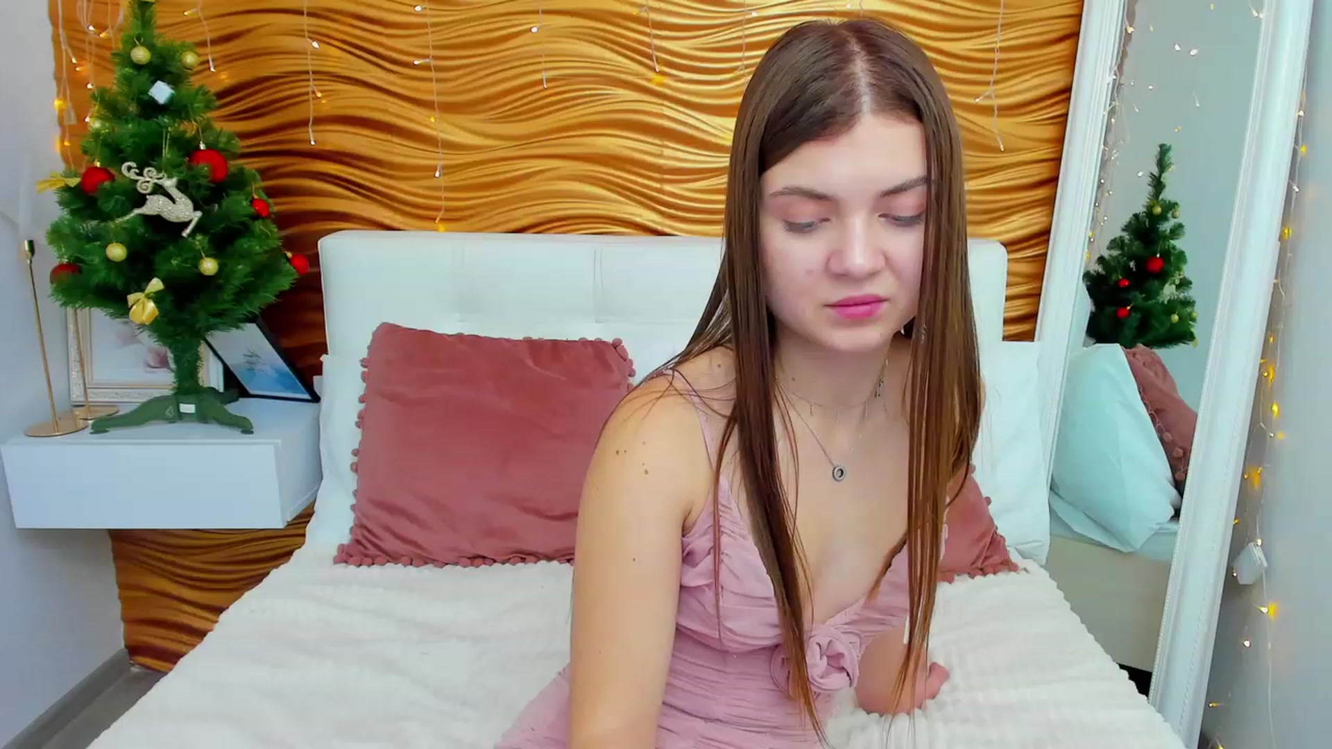 Gallery image thumbnail from LanaRey's myfreecams stream on, 12/24/2023, 11:14 image 19 of 20